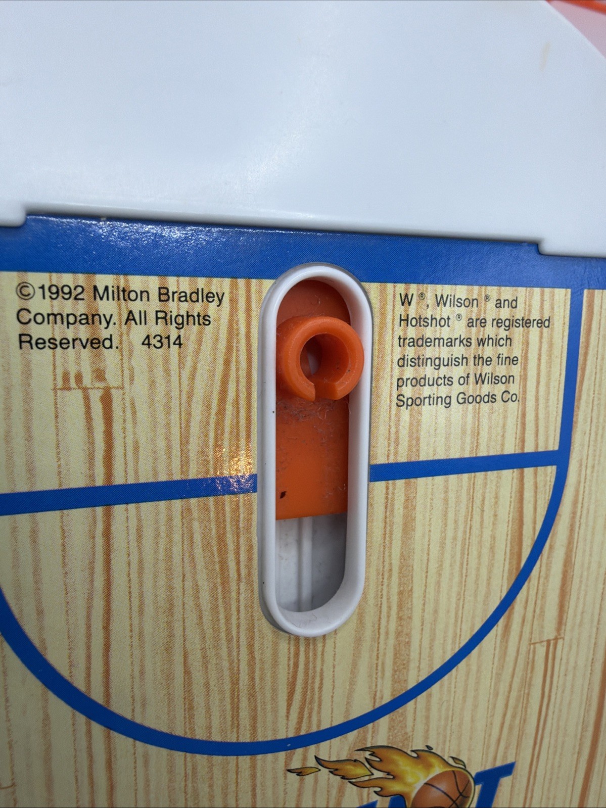 Vintage MB Milton Bradley Travel Hot Shot Basketball Game Complete working 1992