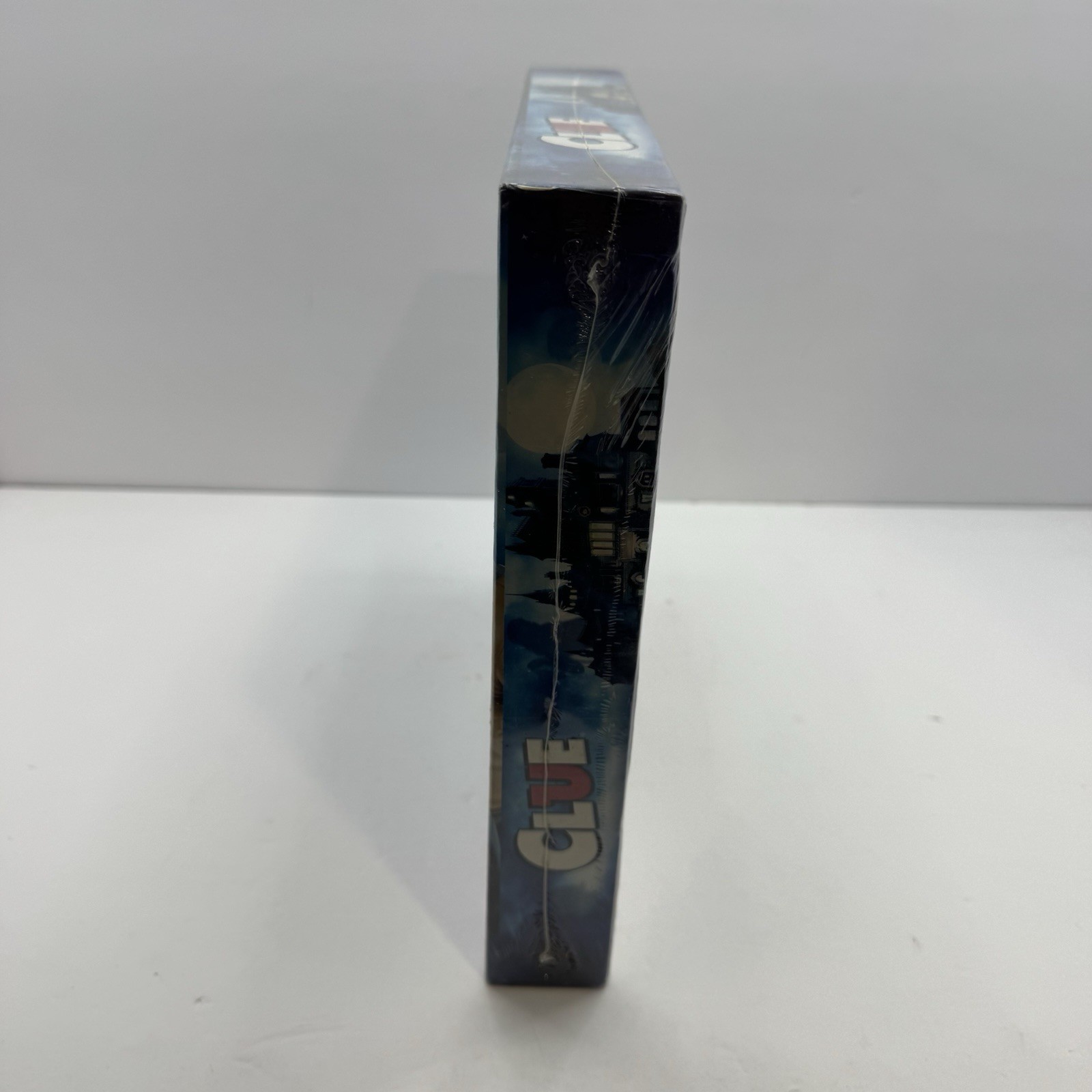 Clue The Classic Mystery Board Game NEW & Sealed Hasbro Parker Brothers