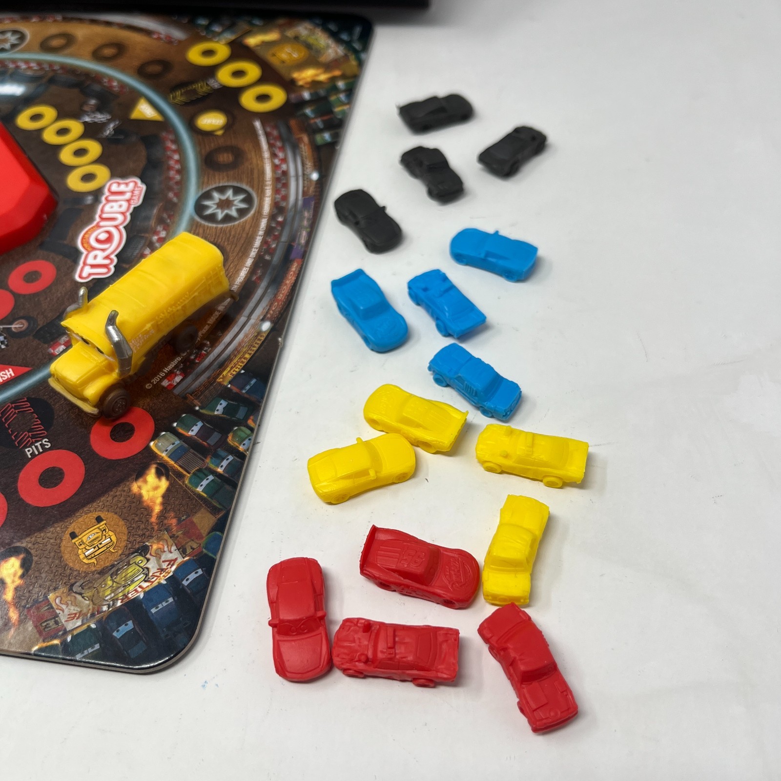 Disney Pixar Cars 3 Trouble Board Game – Hasbro Gaming 2016 Pop-O-Matic