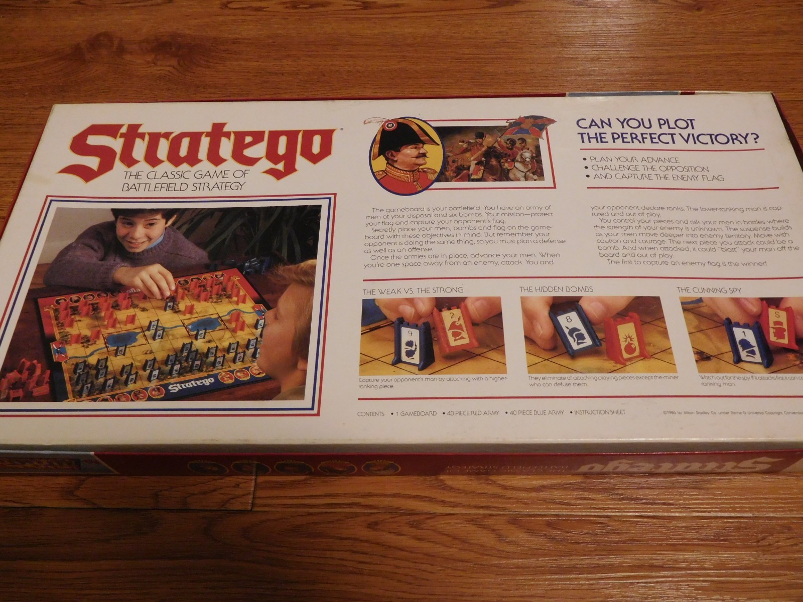 Stratego Battlefield Strategy Board Game Complete 4916 Milton Bradley 1986