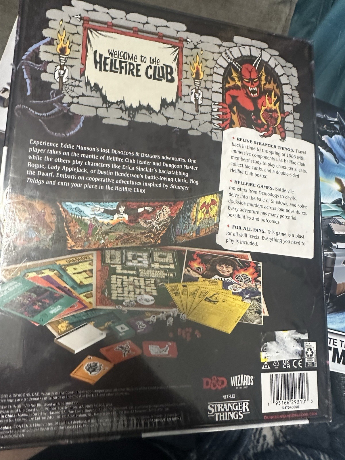 Dungeons & Dragons: Stranger Things – Welcome To The Hellfire Club Box Set -NEW!