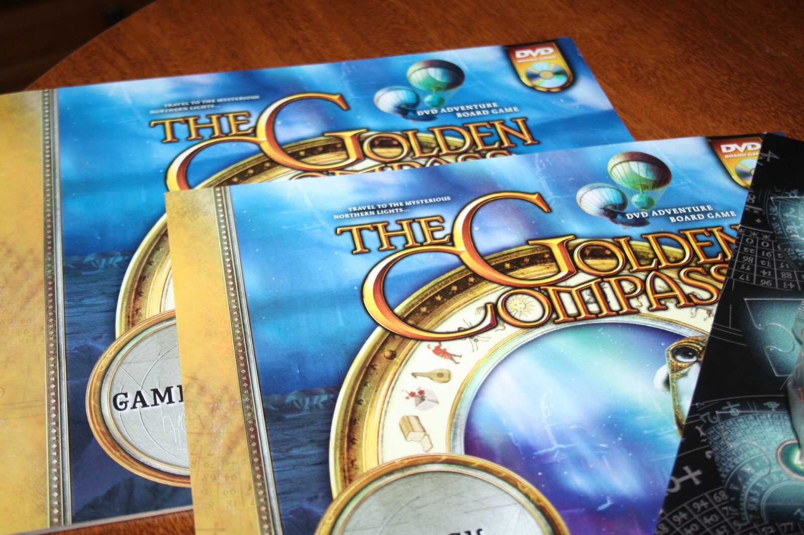 The Golden Compass Aventurous DVD Board Game – Sababa Toys 2006