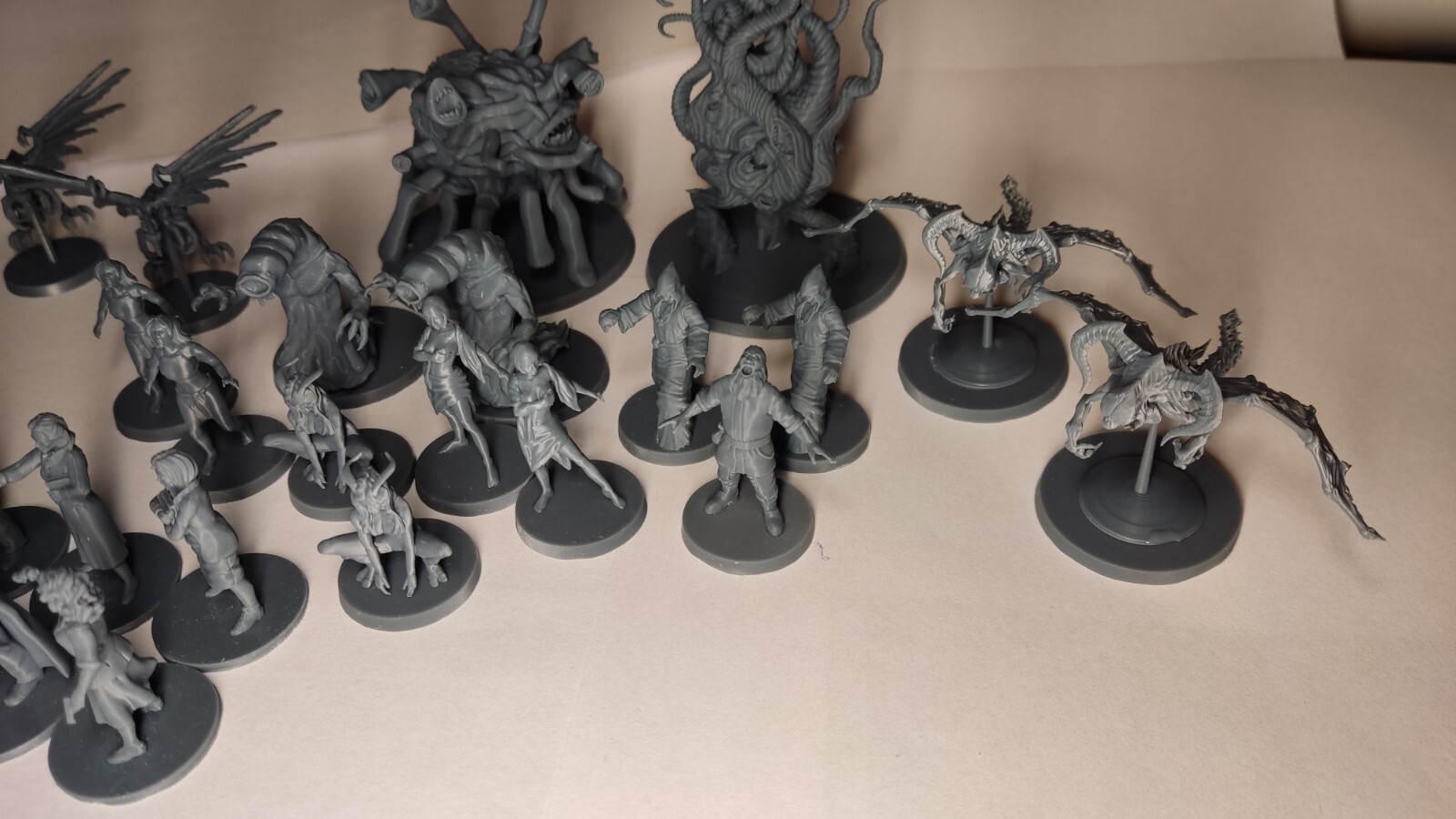 Monsters and Investigators for Mansions of madness 2nd edition. Conversion kit.