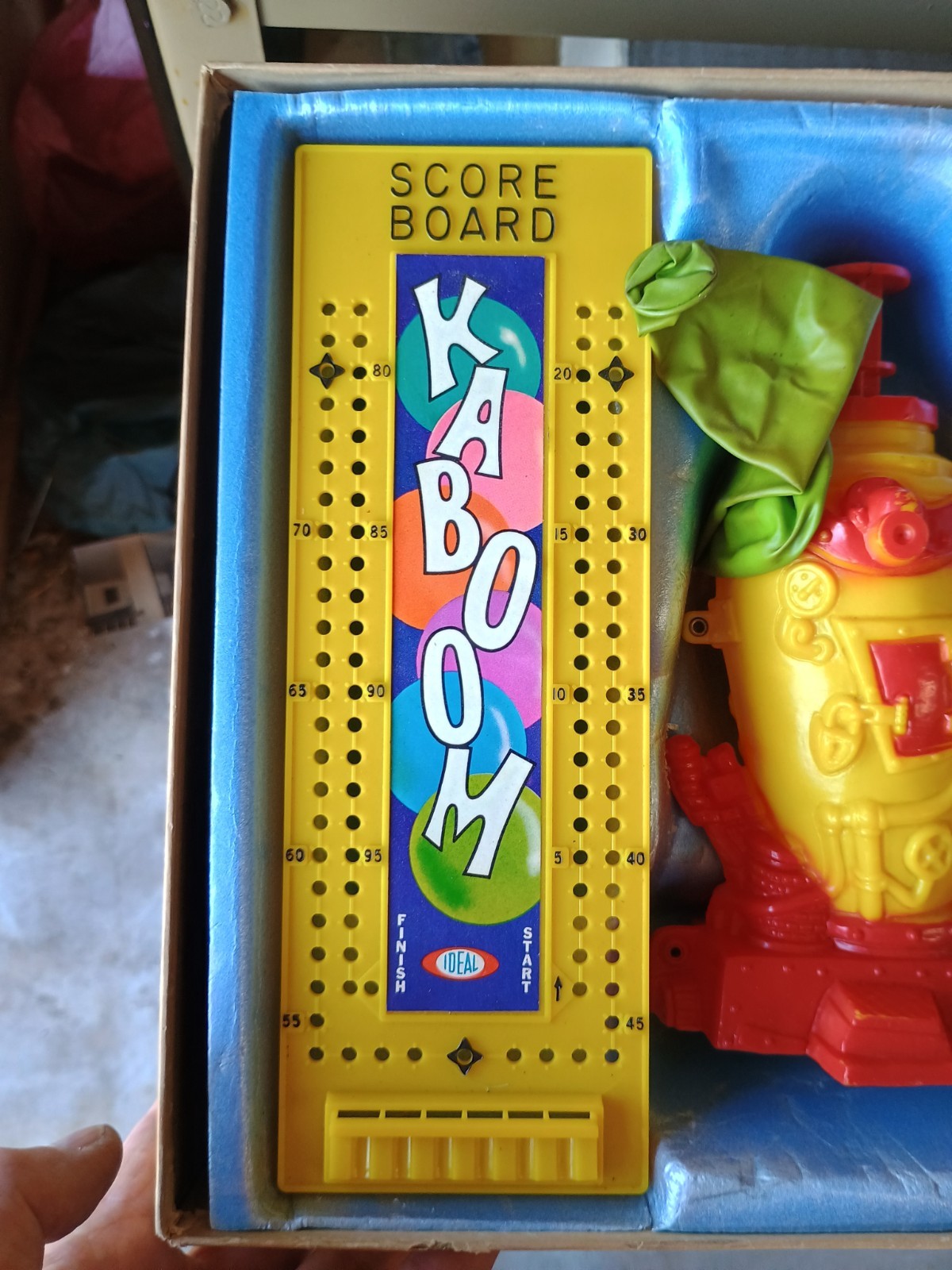 Vintage KABOOM- Balloon Busting game 1965 – Ideal – Missing Pegs w/ 1 Balloon