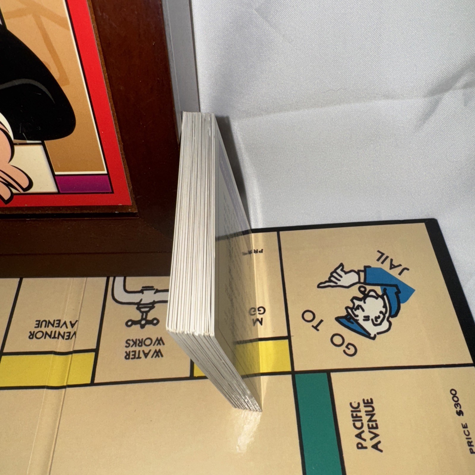 MONOPOLY ~ VINTAGE COLLECTION BOOKSHELF WOODEN BOX 2009 ~ 100% COMPLETE ~ EUC ~