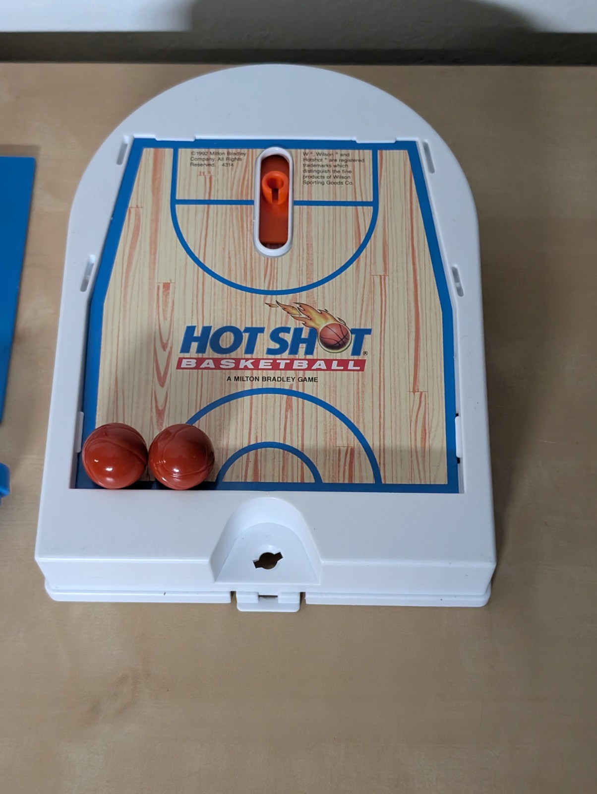 HOT SHOT BASKETBALL Travel Games Milton-Bradley 1992 Brand New
