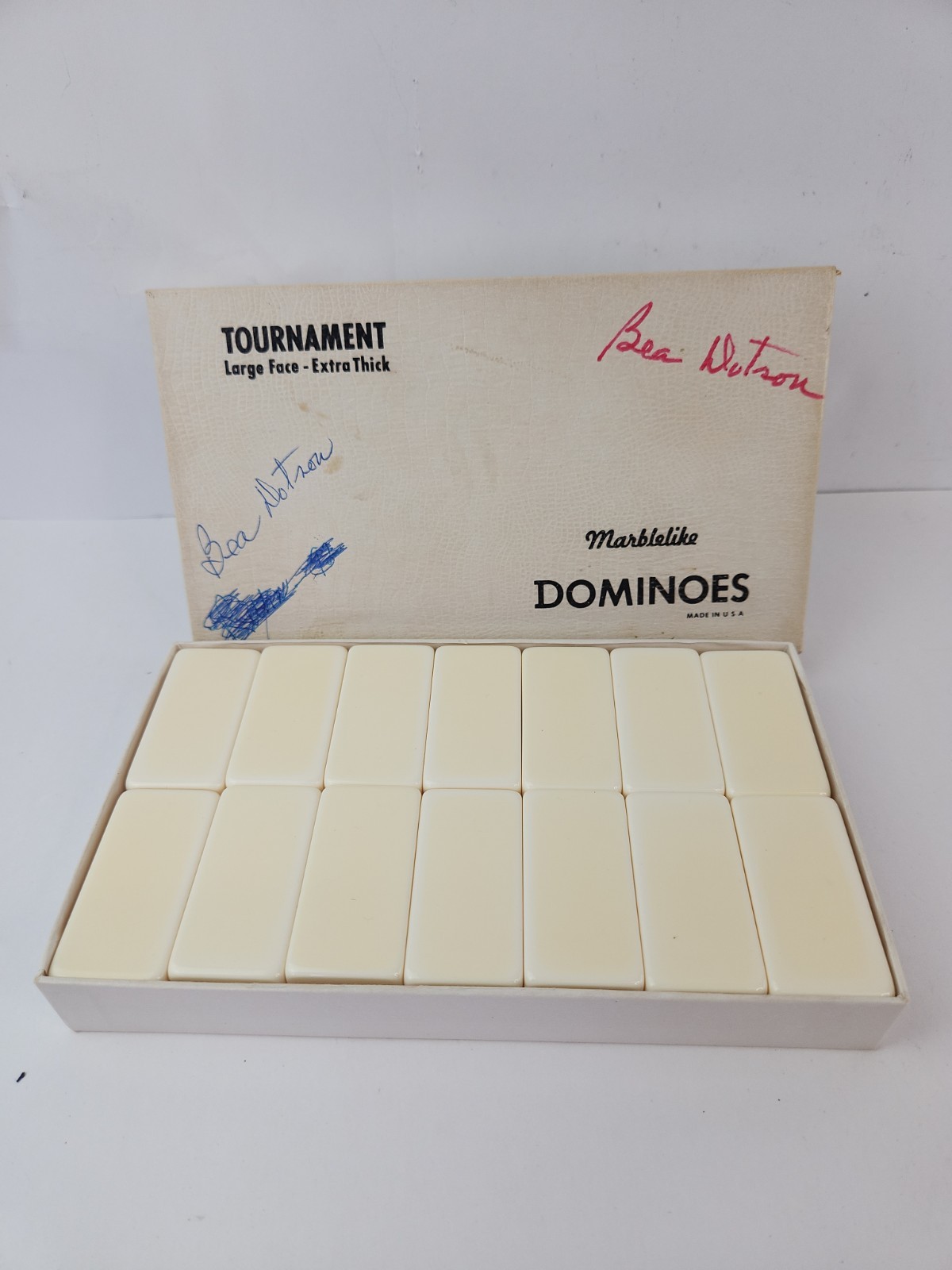 Puremco Tournament Marblelike Dominoes #1632 Large Face Extra Thick Made in USA.