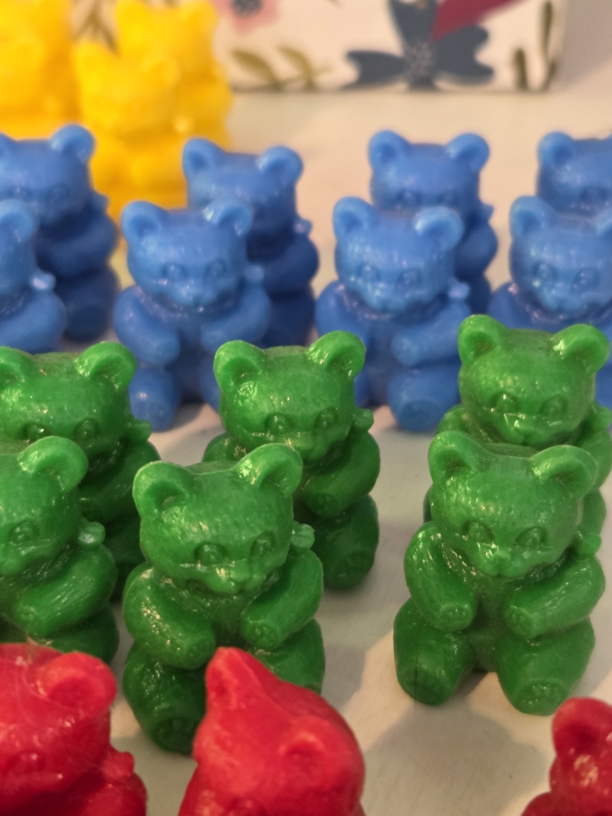 Mb teddy bear bingo color perception game Replacement pieces bears lot Of 79. 1″