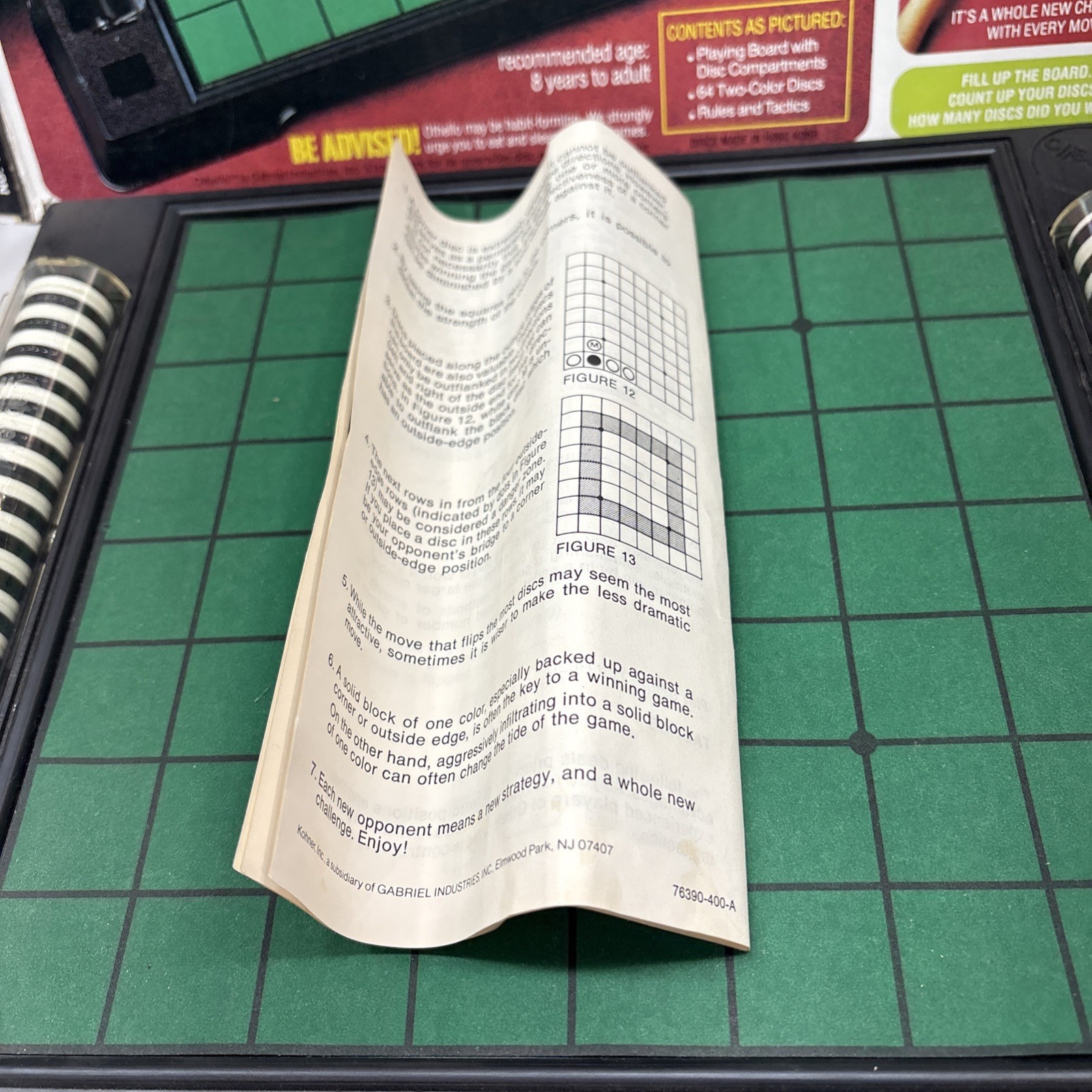 Vintage Gabriel Othello Board Game Complete w/64 Discs & Board 1977 Complete