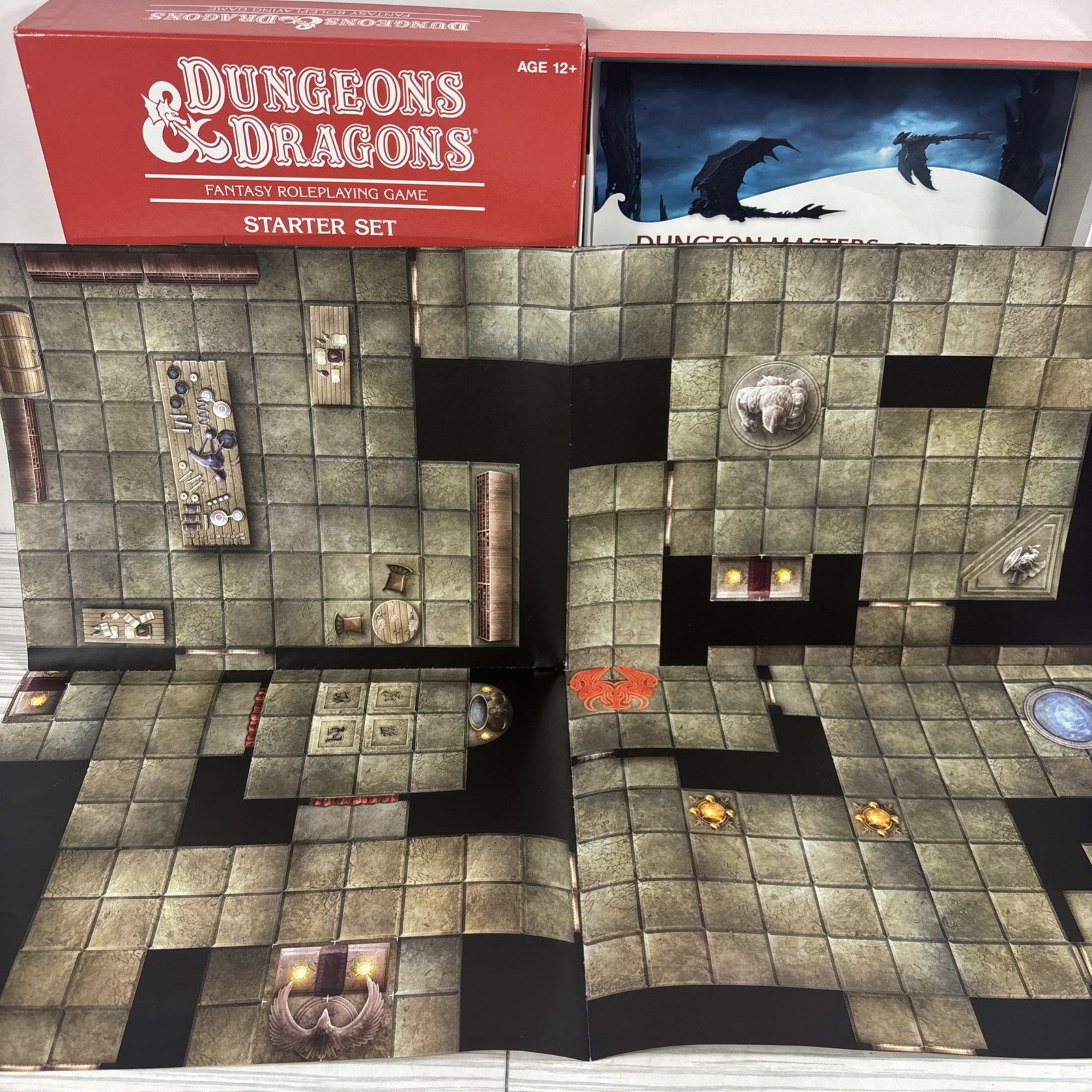 Dungeons & Dragons 2011 Starter Set Complete D&D Red Box