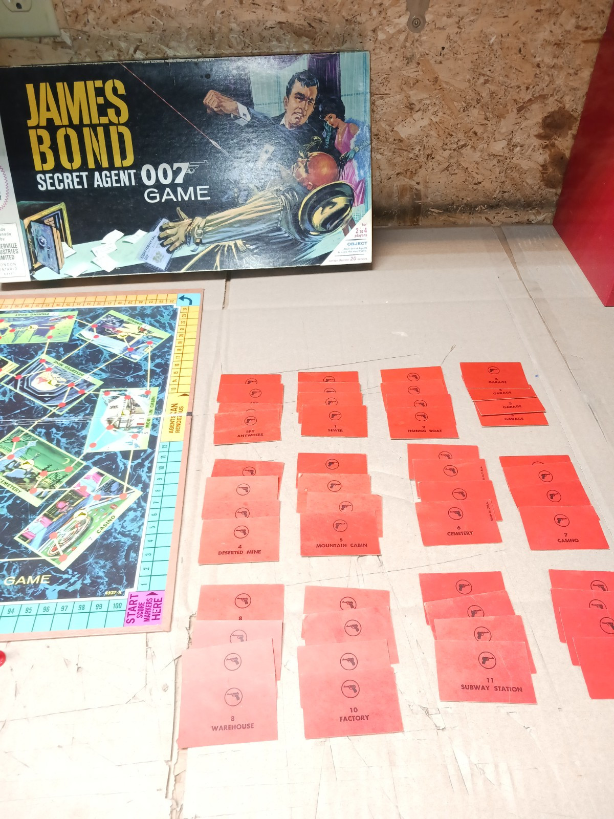 MTB Boardgame James Bond Secret Agent 007 Game Box 100% Complete. Good Condition
