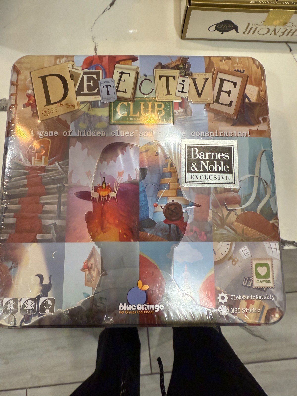 Detective Club board game Blue Orange Metal Tin Edition Brand new