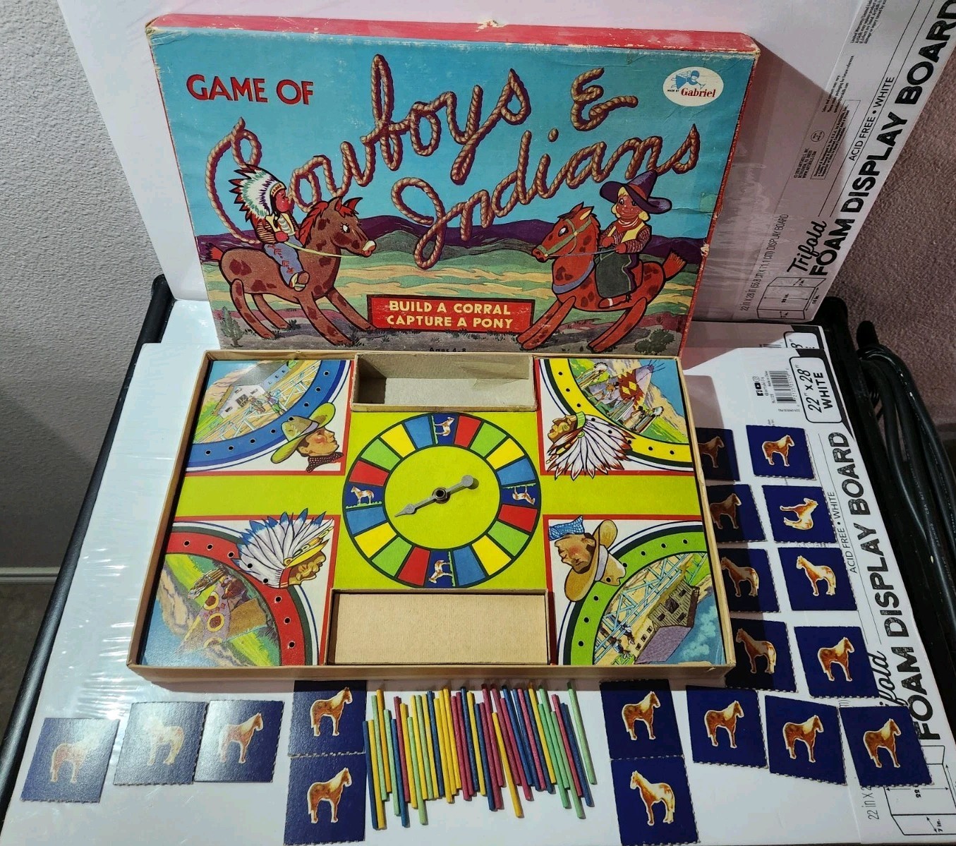 GAME OF COWBOYS AND INDIANS 1950 SAML GABRIEL SONS GREAT GRAPHICS WOODEN PIECES
