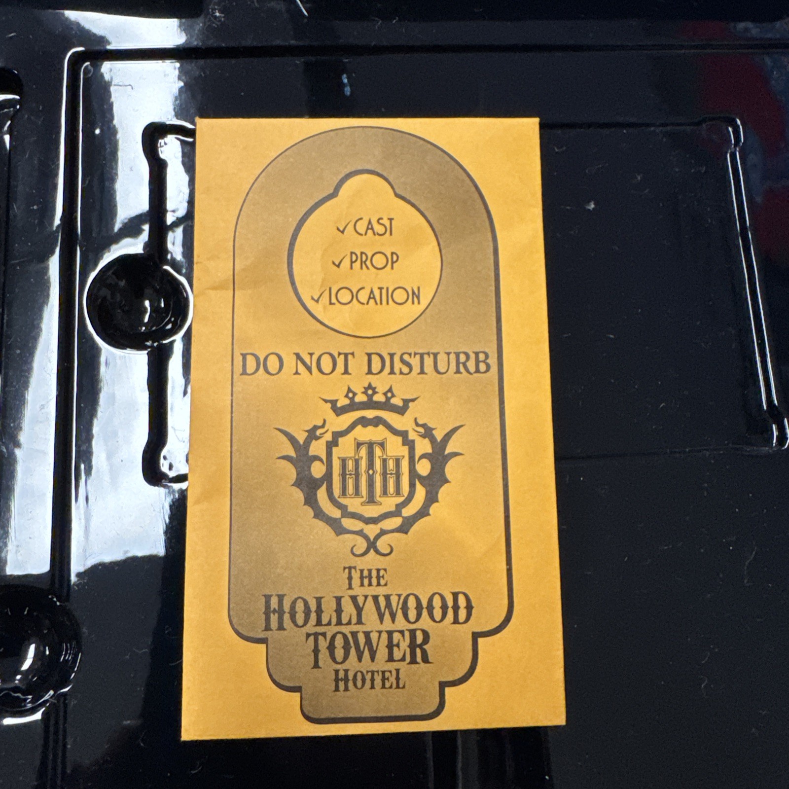 Clue The Twilight Zone Tower of Terror Detective Game Disney Theme Park Tin New
