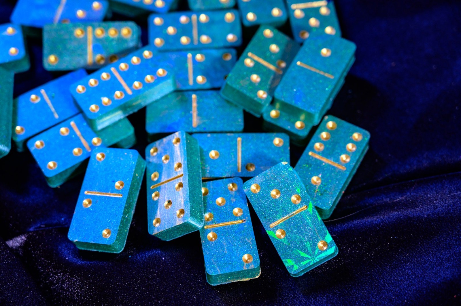 Handmade Resin Teal Holographic Glitter Dominoes Gold Pips Double Six Set