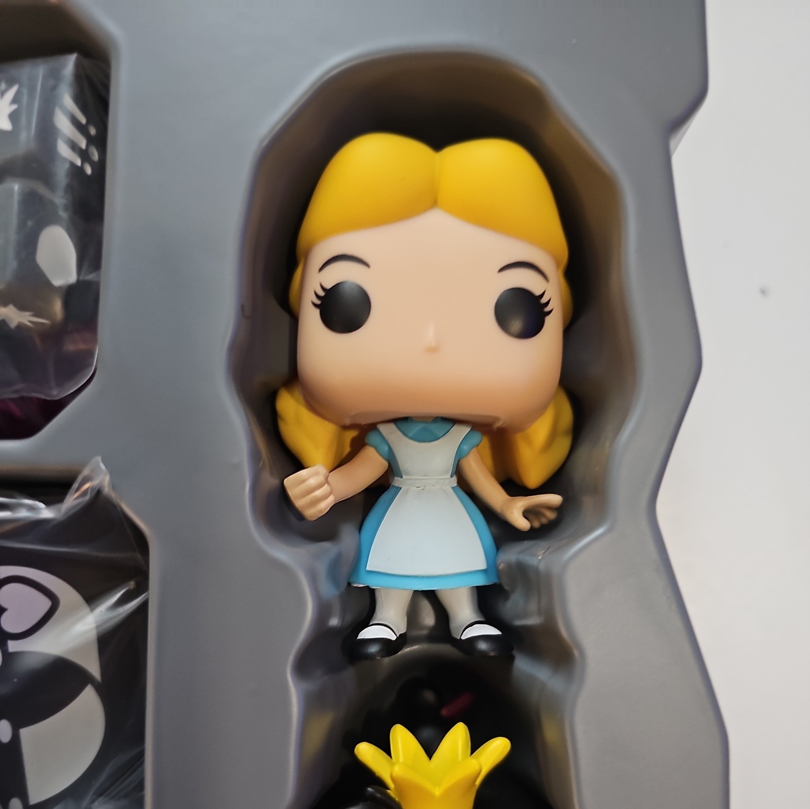 Funko Games Funkoverse Disney Alice in Wonderland Complete