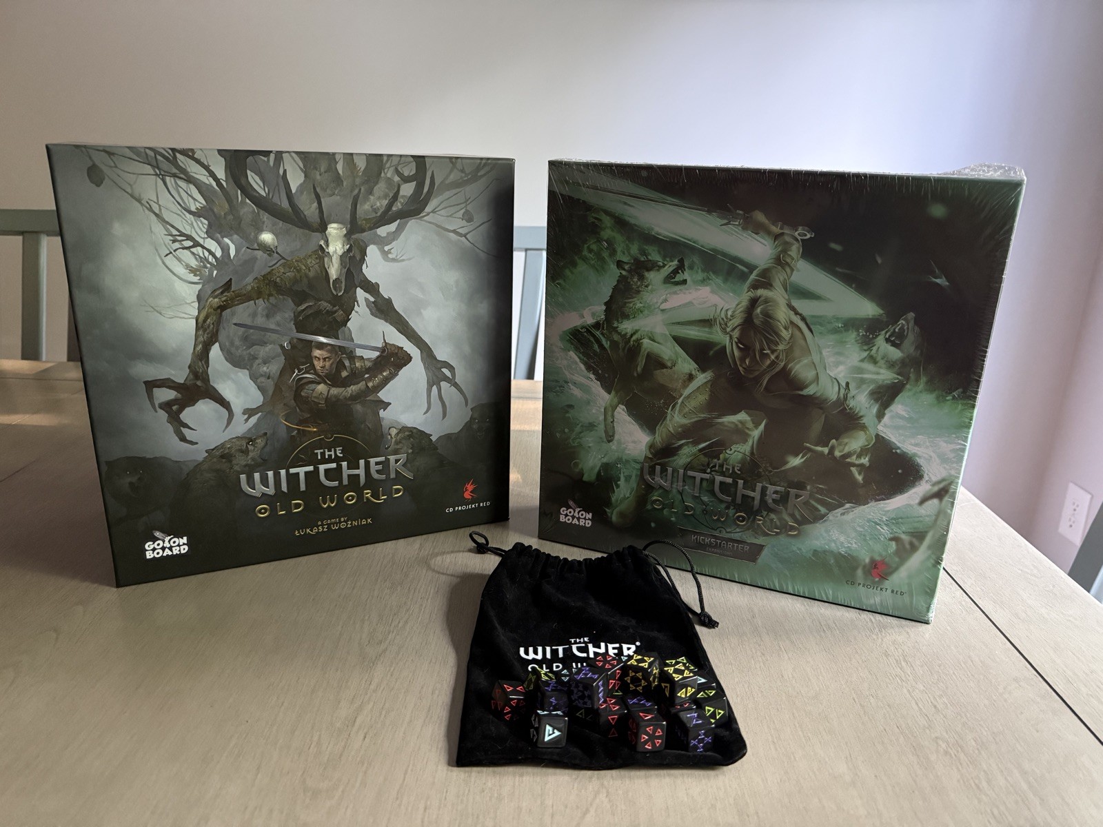 The Witcher Old World Deluxe w/minis + Kickstarter exclusives + Extra dice