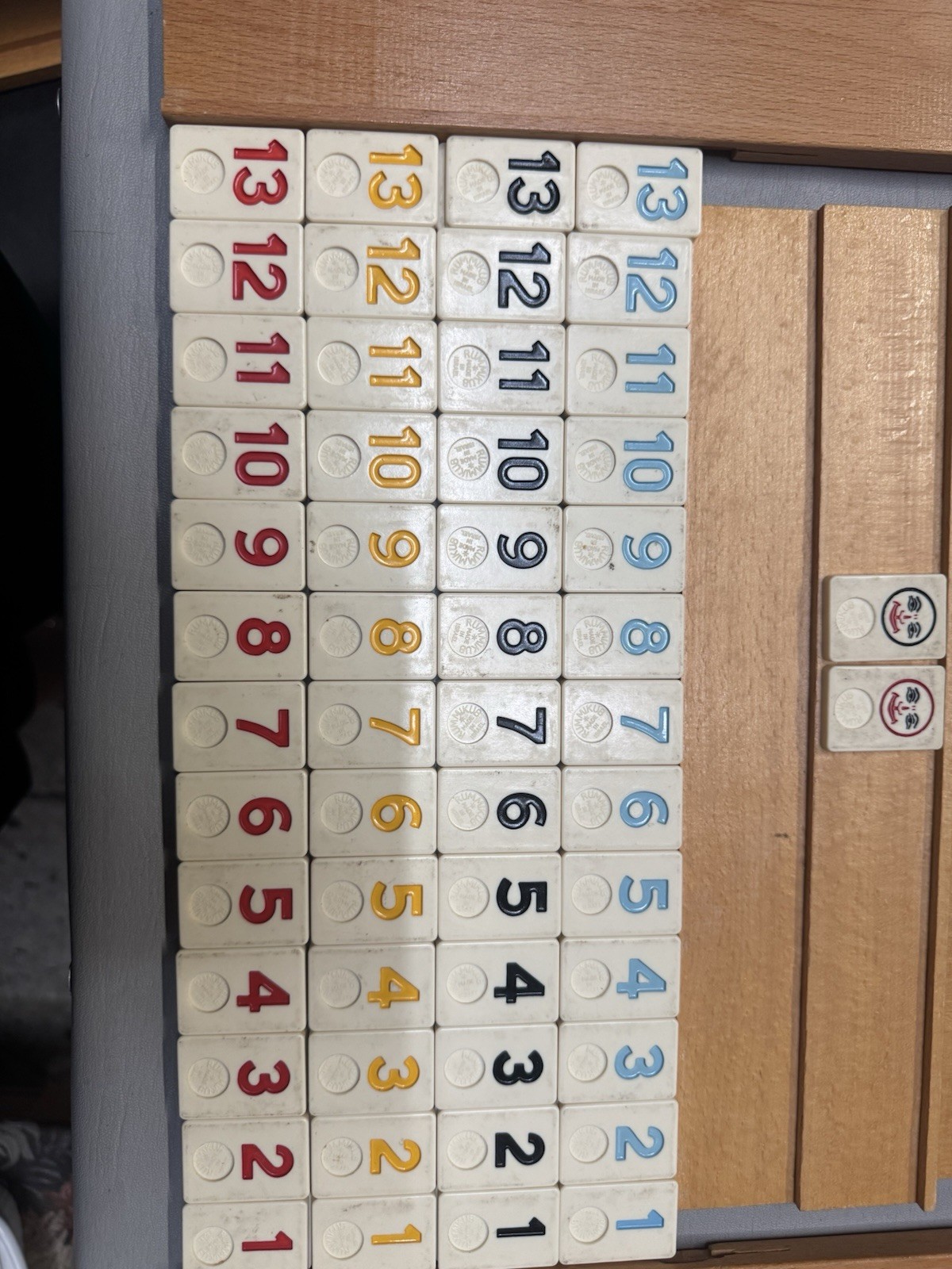 VTG Rummikub 1950’s All Wood Box & Wood Sides W/ Metal Brackets- 106 TILES