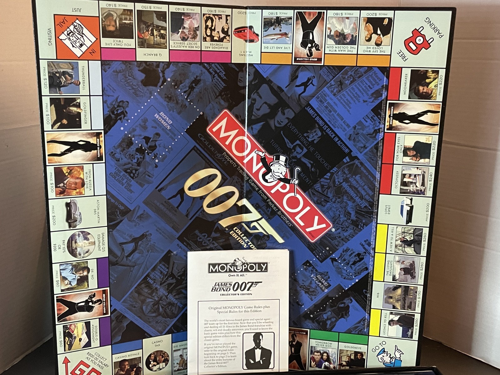 Monopoly James Bond 007 Collector’s Edition Board Game Hasbro 2006 – Complete