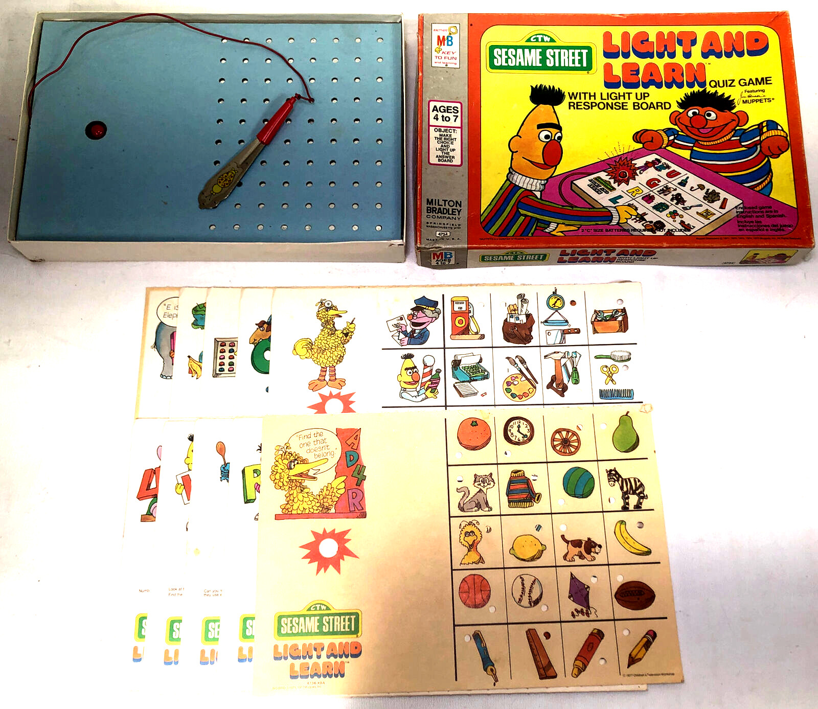 Vintage 1977 Sesame Street LIGHT AND LEARN Quiz Game