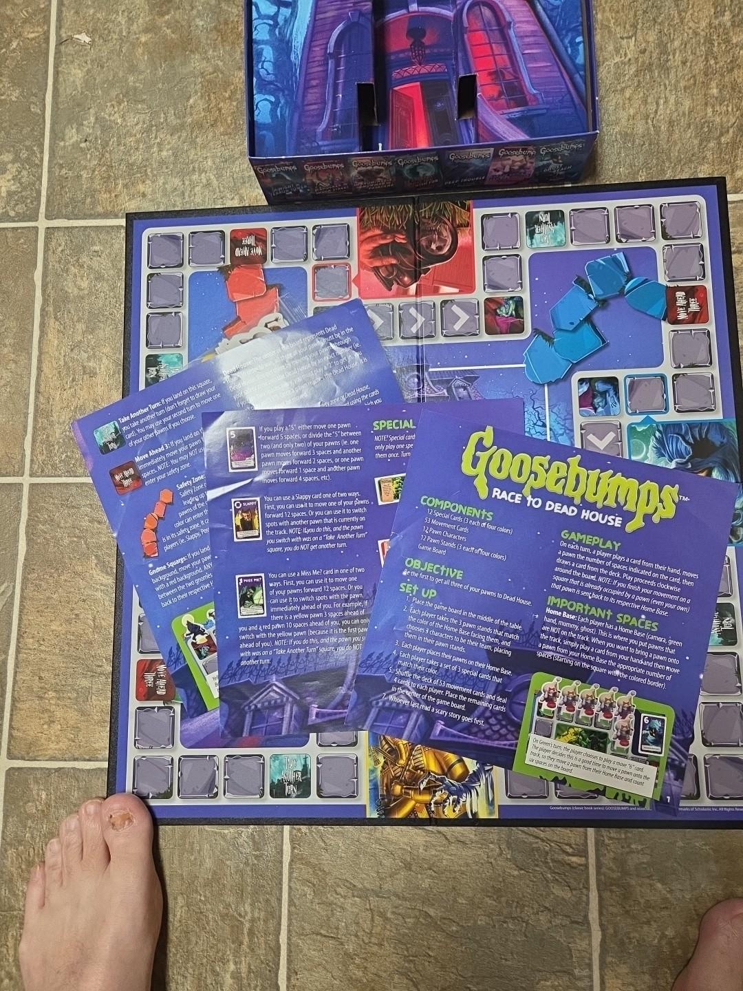 Goosebumps Race to Dead House Board Game R. L. Stine Complete/Excellent