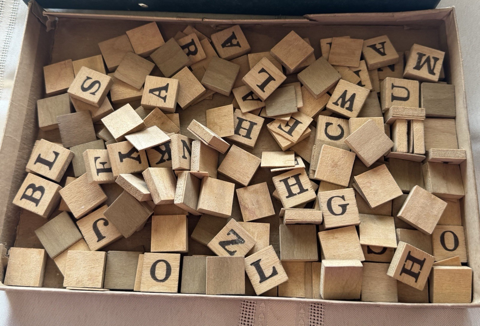 1899 ANTIQUE LETTERS ANAGRAMS WOOD BLOCKS GAME PARKER BROTHERS