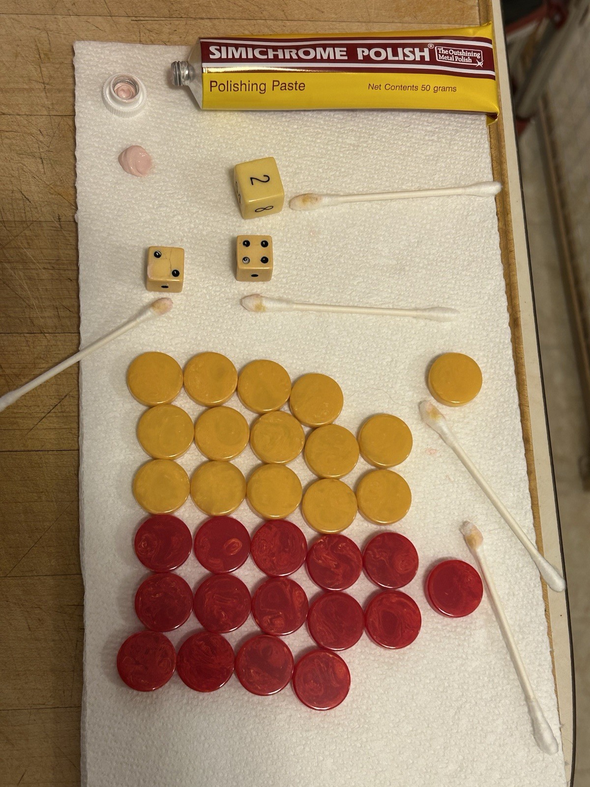 VTG Lot 30 Catalin Bakelite Backgammon Red & Butterscotch 3/4 X 3/16 & 3 Die (k)