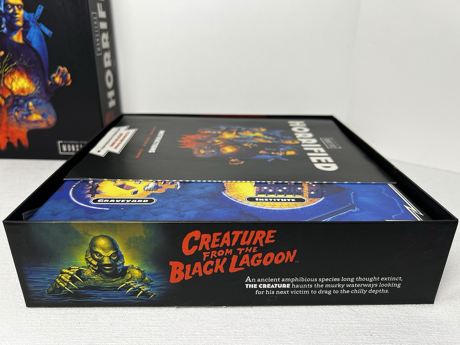 HORRIFIED: Universal Studios Monsters, co-op game, 2019 Ravensburger, COMPLETE