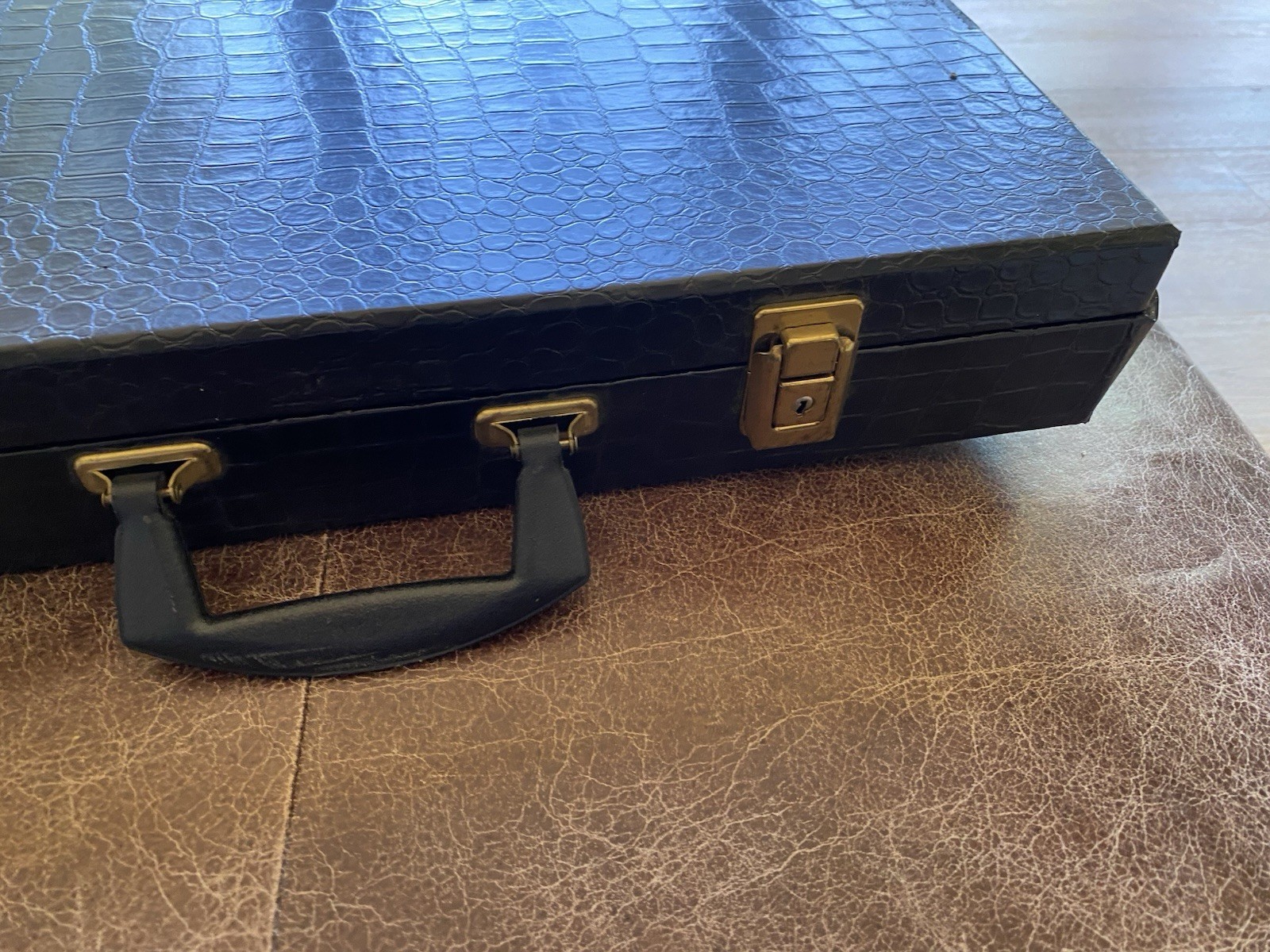Vintage American MahJongg Set Embossed Wood Tiles And Faux Alligator Case