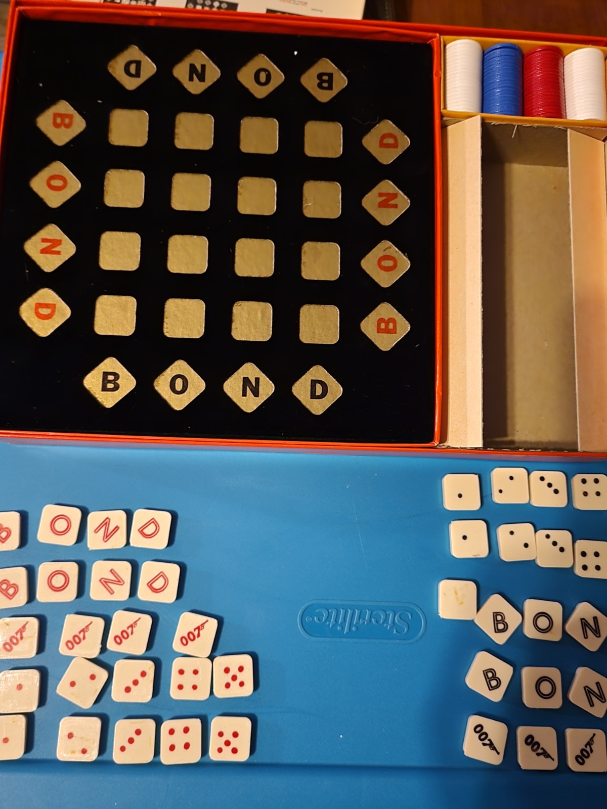 ORIGINAL JAMES BOND 007 BOARD GAME MILTON BRADLEY 1965 COMPLETE!