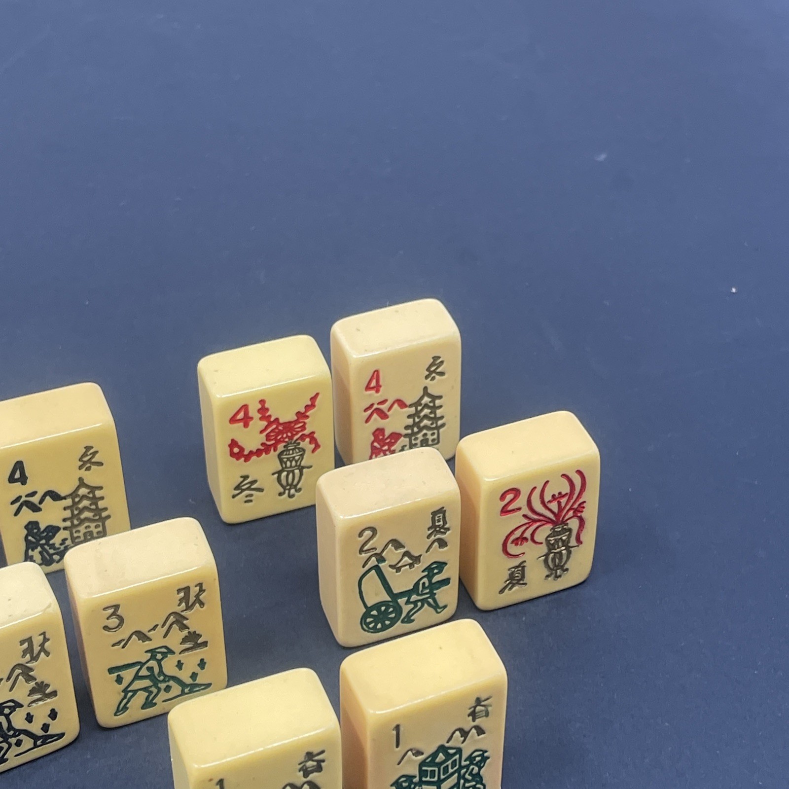 Vintage Mahjong Tile Chinese Bakelite 1 1/4″ tall 7/8″ wide 1/2″ thick Set 10