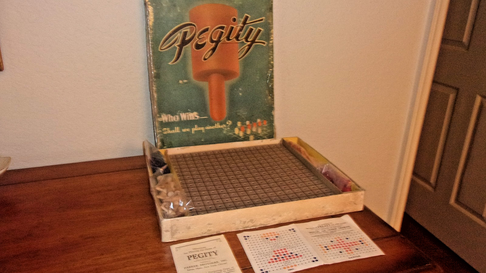 Vintage 1930s PEGITY from PB ~ Strategy Board Game w/Wooden Pegs, 2-4 Players