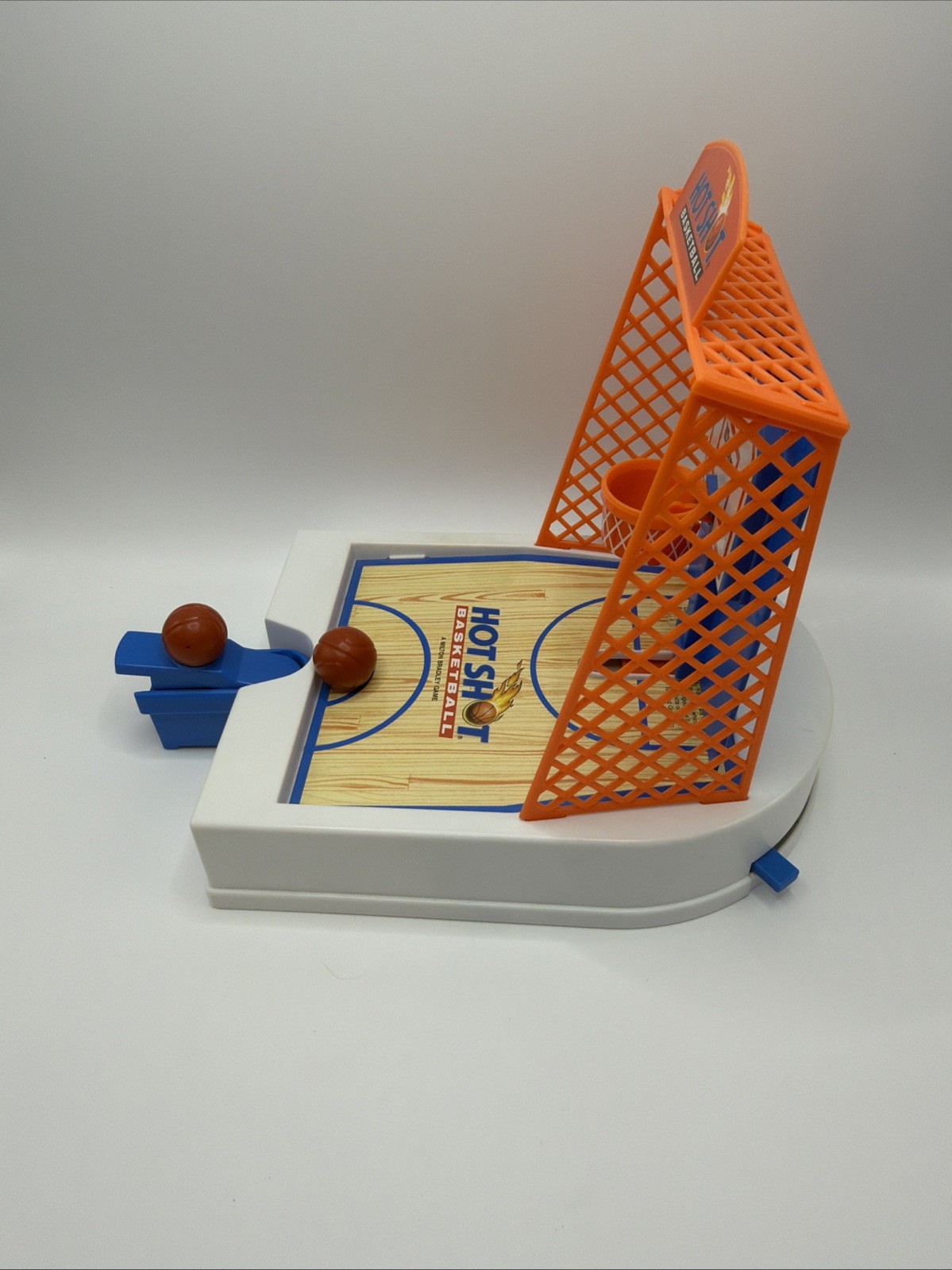 Vintage MB Milton Bradley Travel Hot Shot Basketball Game Complete working 1992
