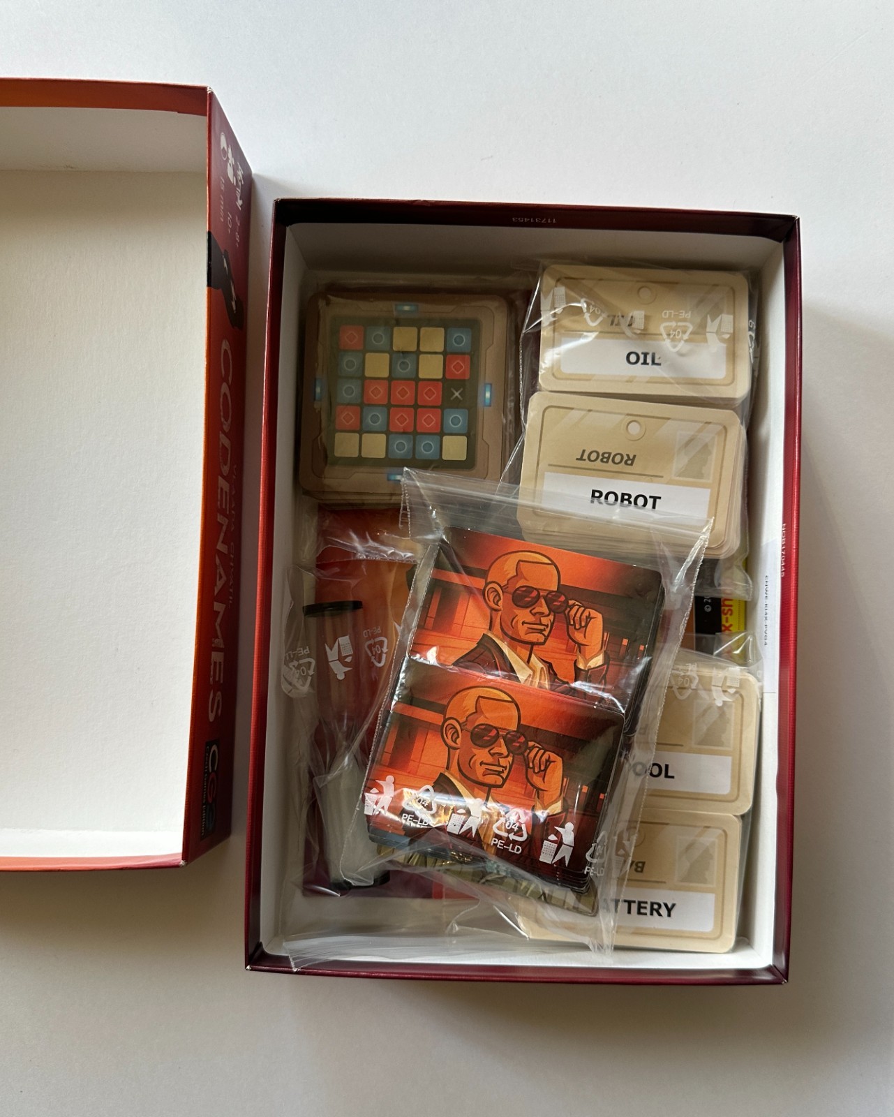 CODENAMES Party Game 2015 Czech Games Edition Complete in Box