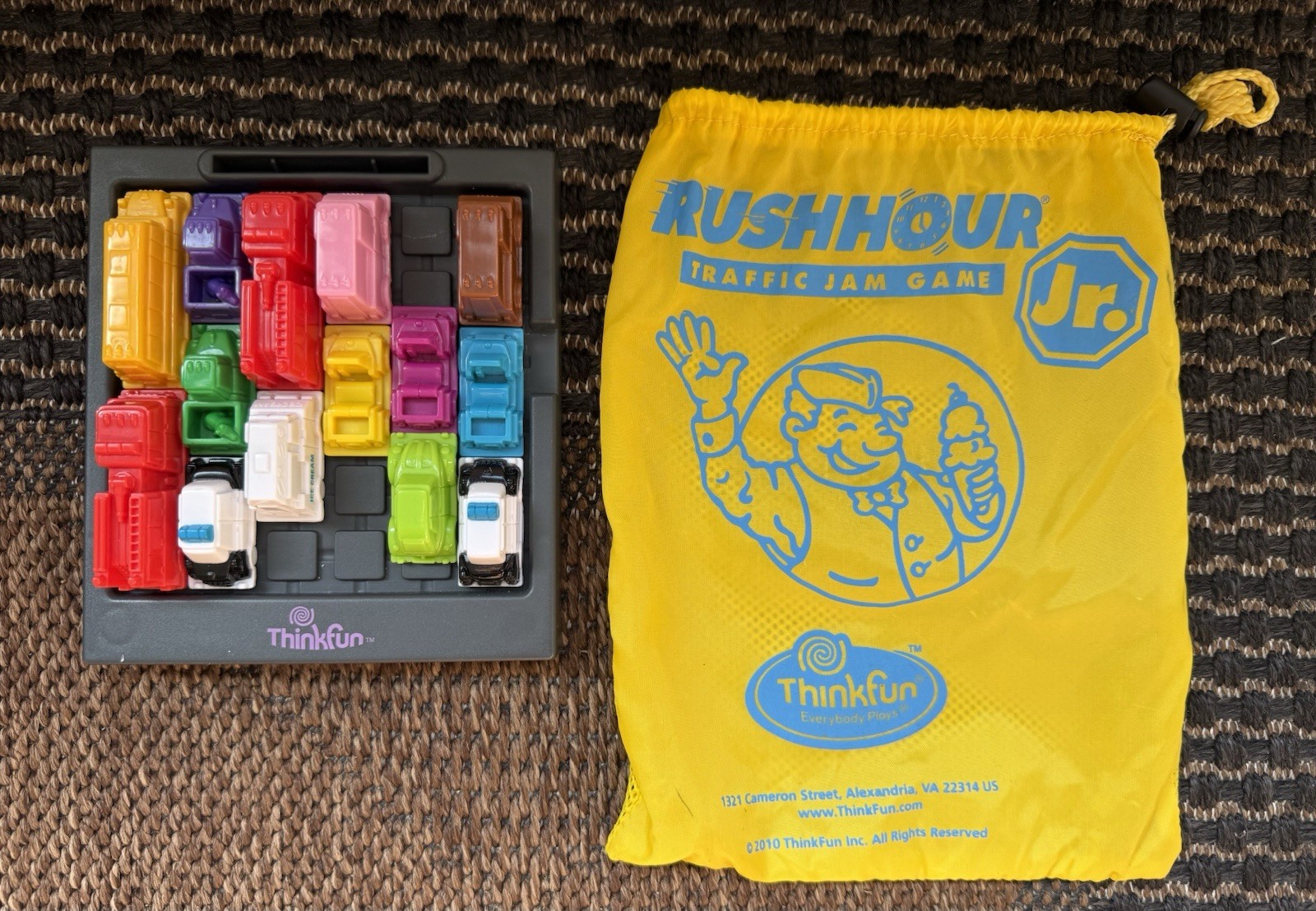 ThinkFun Rush Hour Traffic Jam Logic Car Game NO Cards!