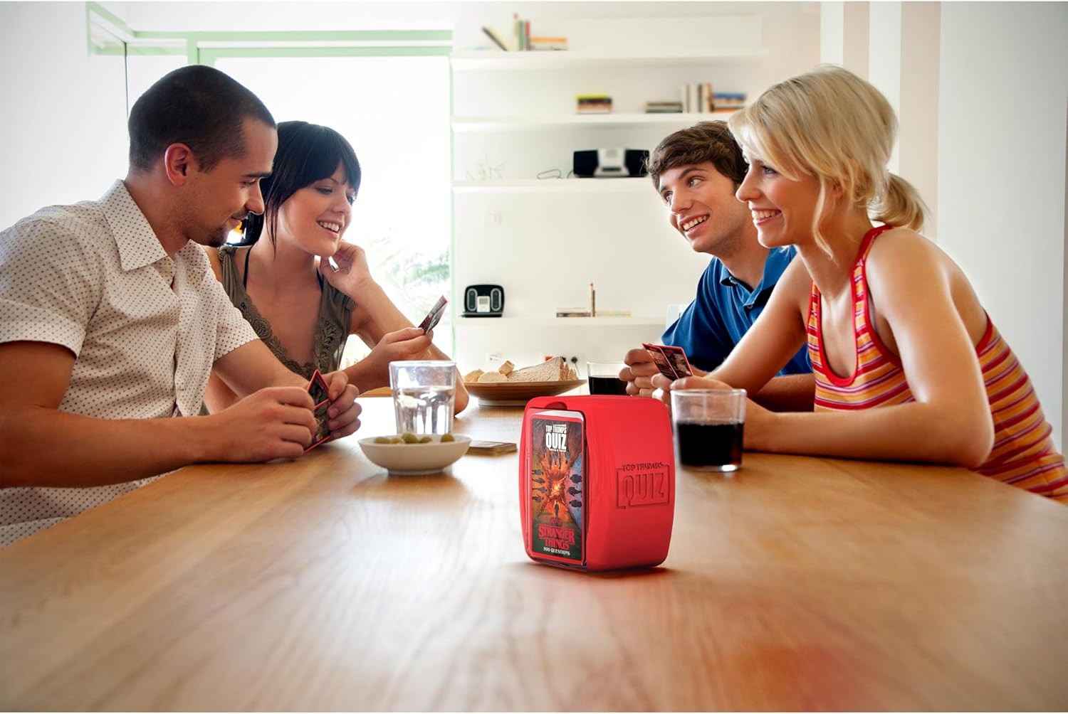 Top Trumps Stranger Things: Quiz Games – Trivia Quiz – Teen Games – Great Travel