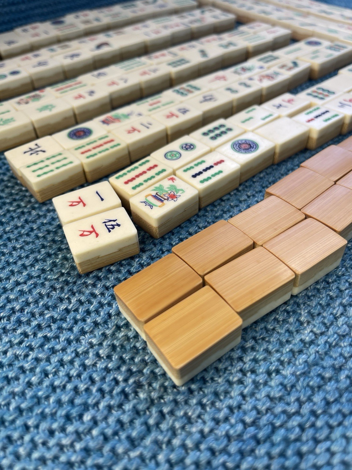 Antique 1920s Chinese Mahjong Set Bone & Bamboo Dovetail Tiles VTG