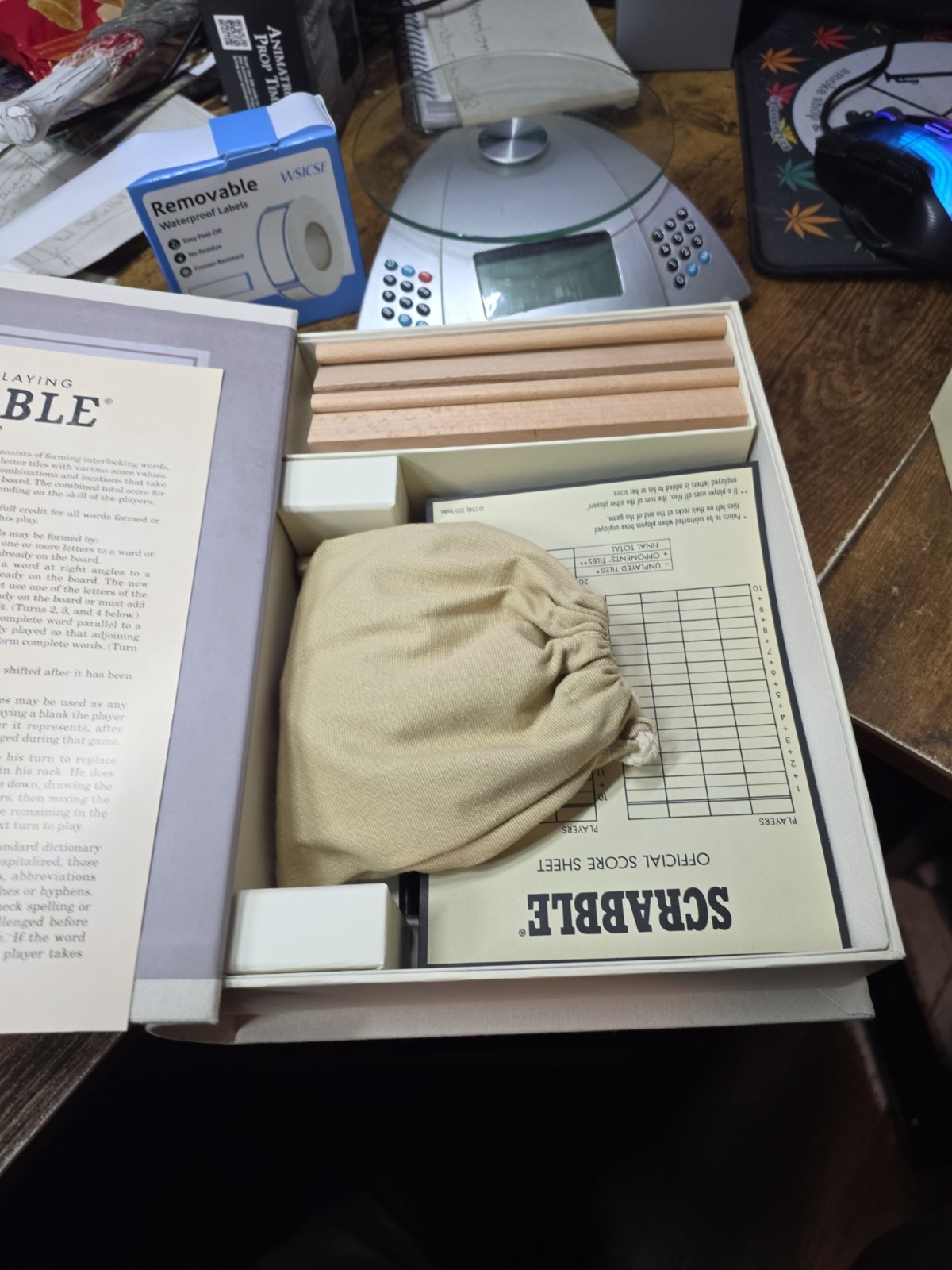Hasbro Scrabble Crossword Game Vintage Bookshelf Edition 2016, Complete
