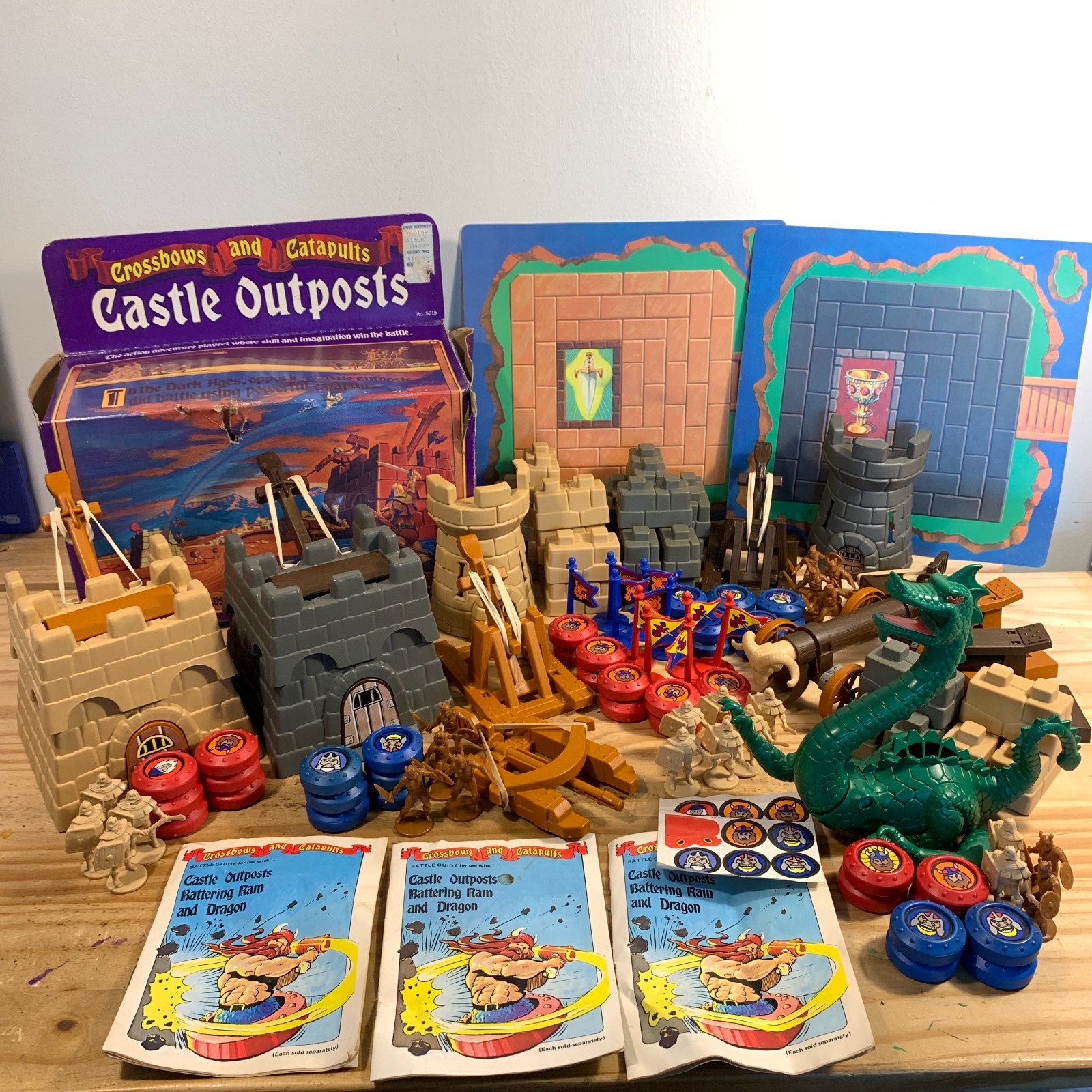 Gigantic lot of Vintage 1983 Lakeside Crossbows and Catapults – See Description