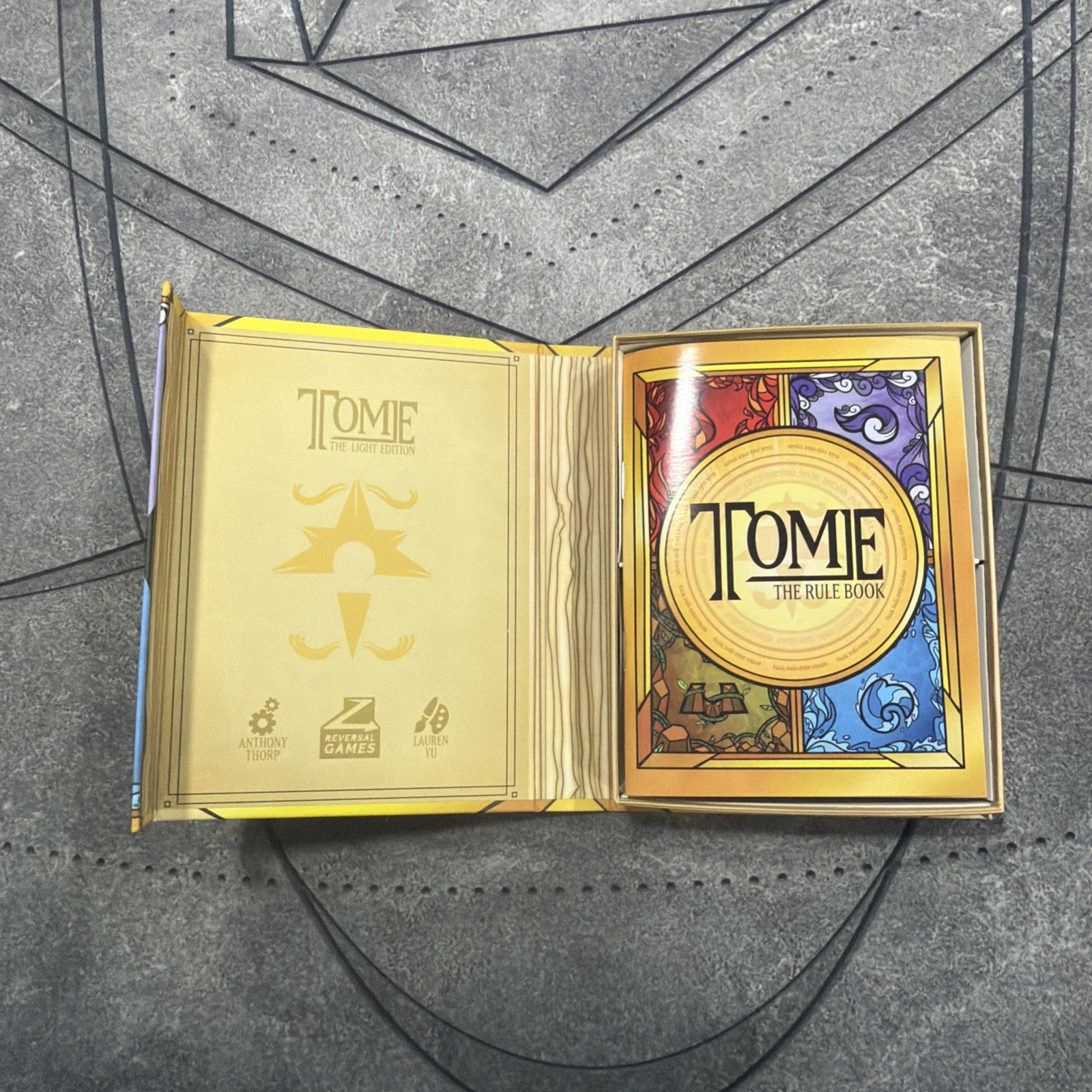 Reversal Games Tome The Light Edition Tome – The Light Ed Box VG