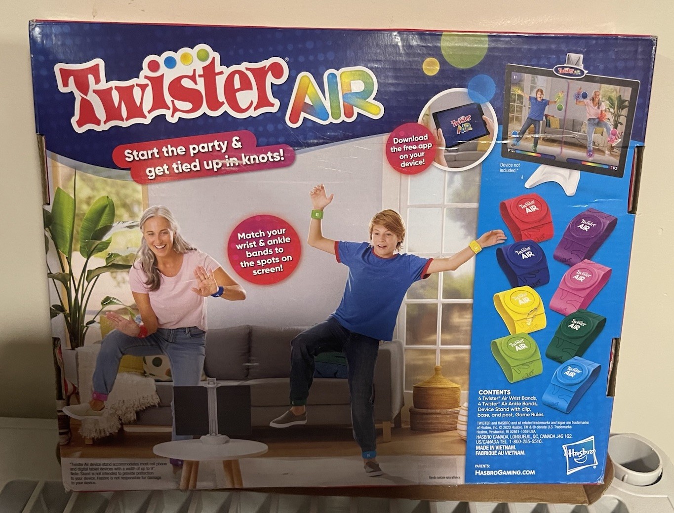 Hasbro Gaming Twister Air Twister Game Ages 8+, 1-4 Players