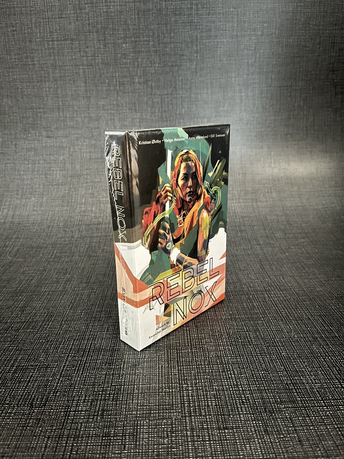 Rebel Box – A Team-Based Social Deduction Card Game For 4-6 Players