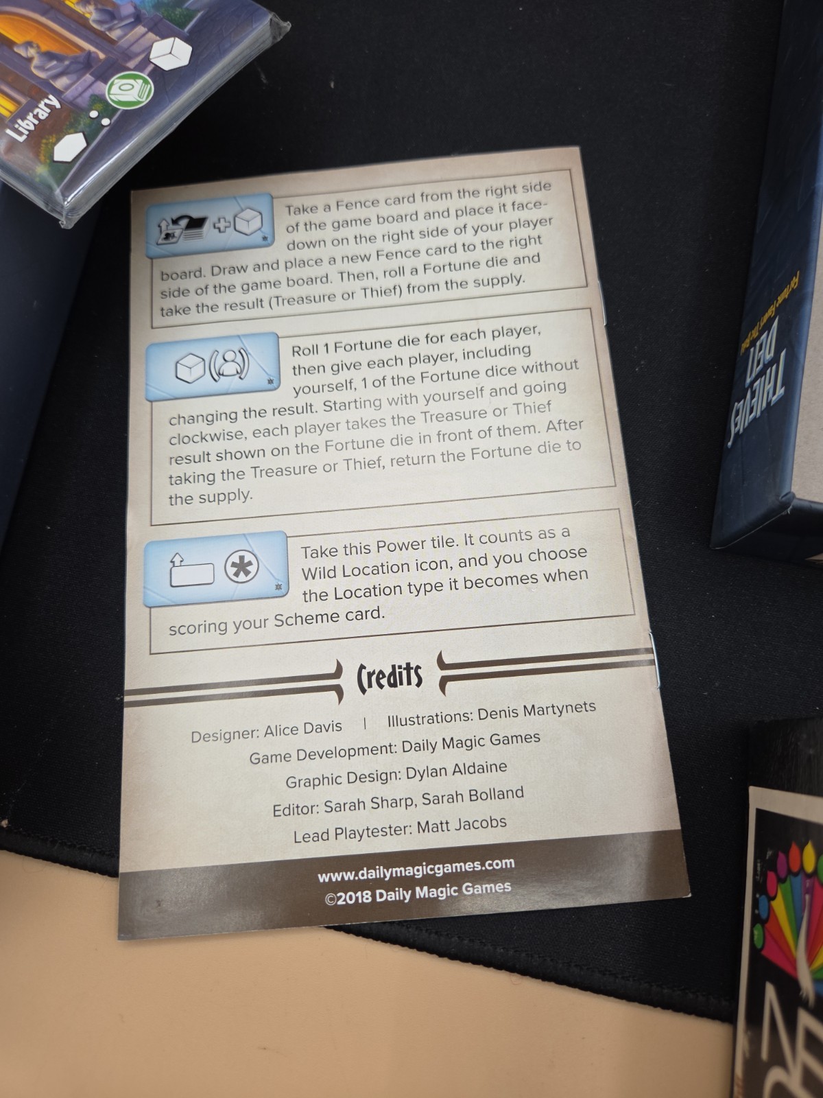 Daily Magi Boardgame Thieves Den – Fortune Favors the Bold Expans Box SW (New)