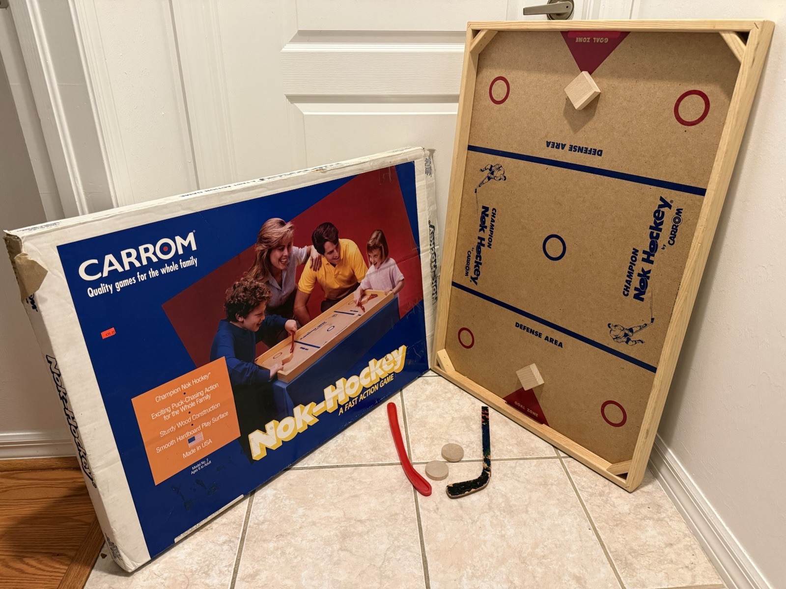 COMPLETE 1980s Carrom Nok-Hockey Board Game w/Original Box Wooden Table Hockey