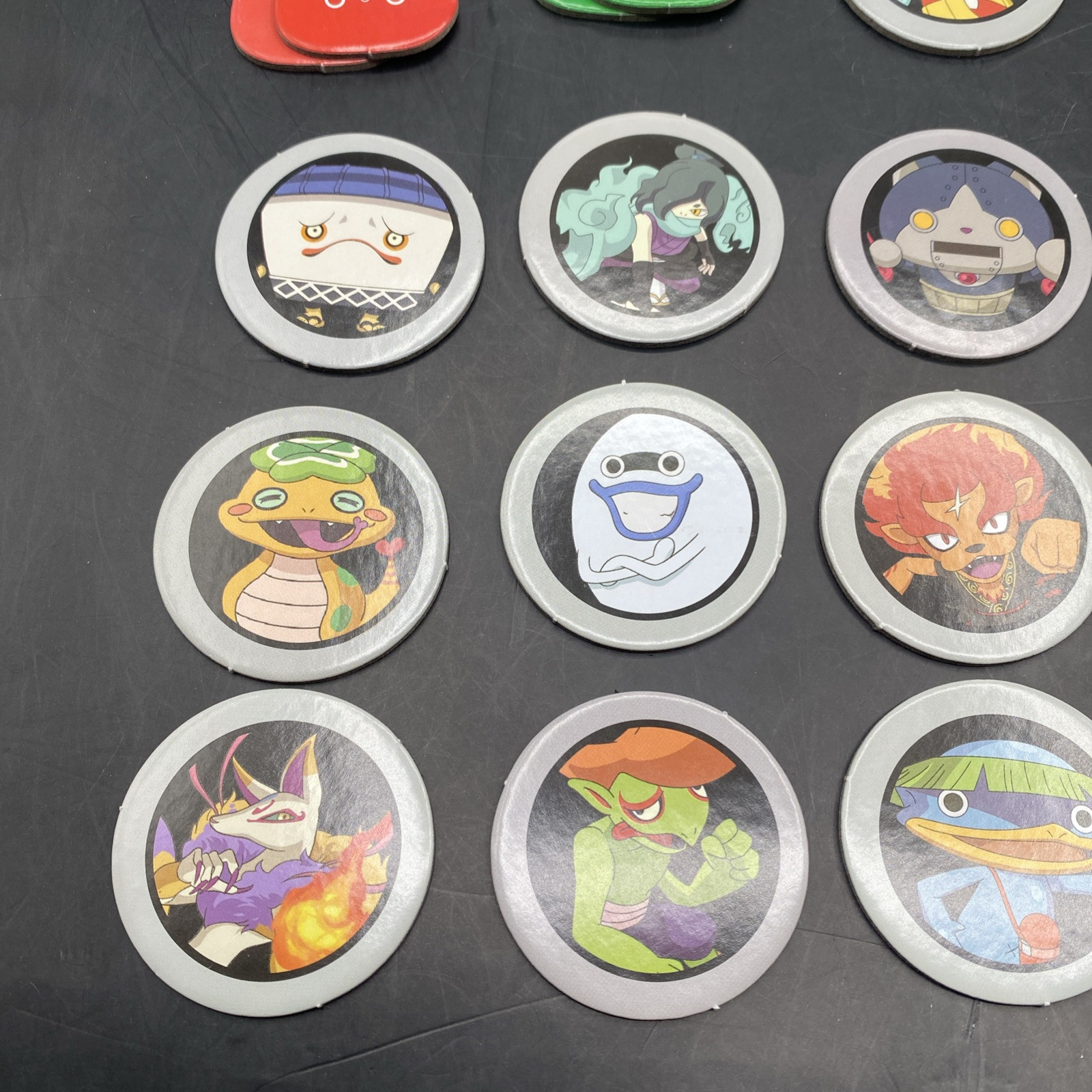 The Game of Life Yo-kai Yokai Watch Edition Board Game Hasbro Complete W Medals