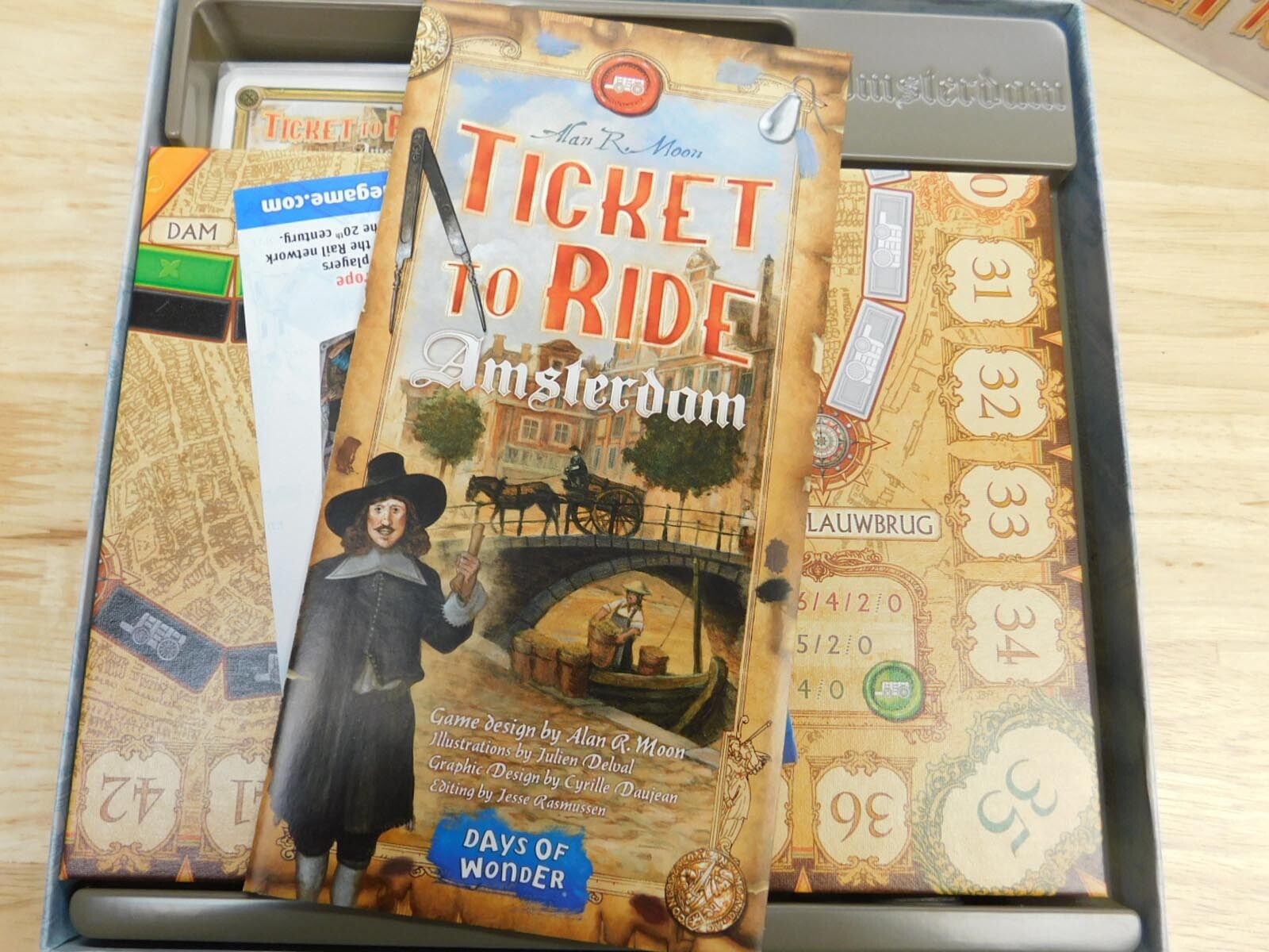 DoW Ticket to Ride Amsterdam in opened but complete and in great shape