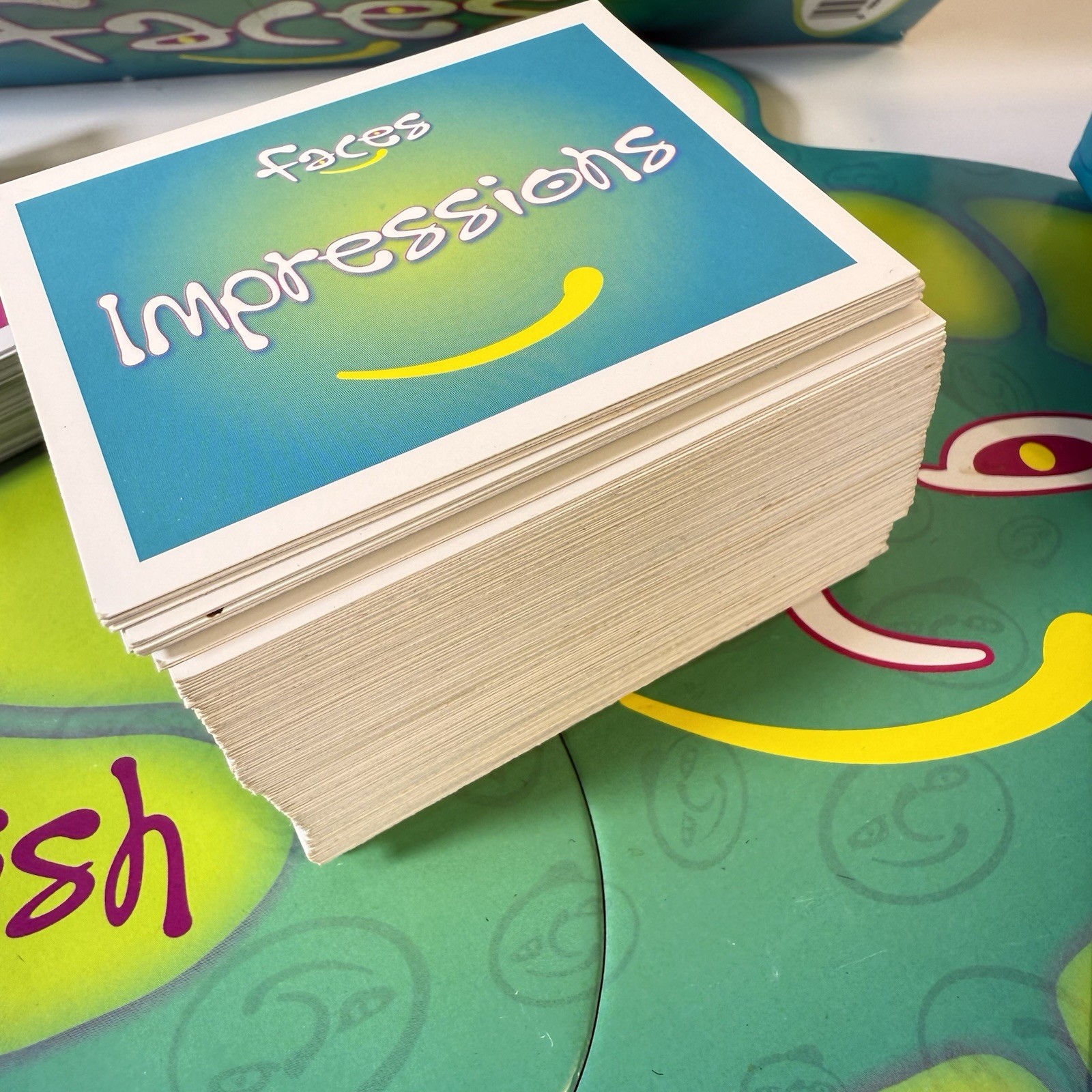 Faces Board Game of First Impressions – Buffalo Games 2005 COMPLETE (read desc)