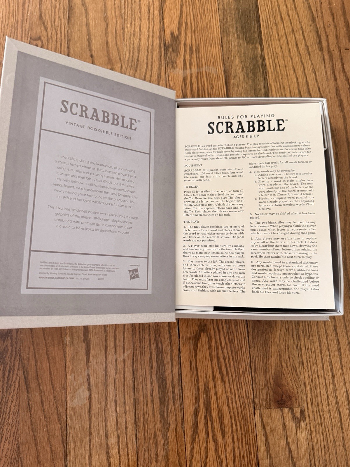 Scrabble Vintage Bookshelf Edition Word Board Game Complete Set 2-4 Players 8+