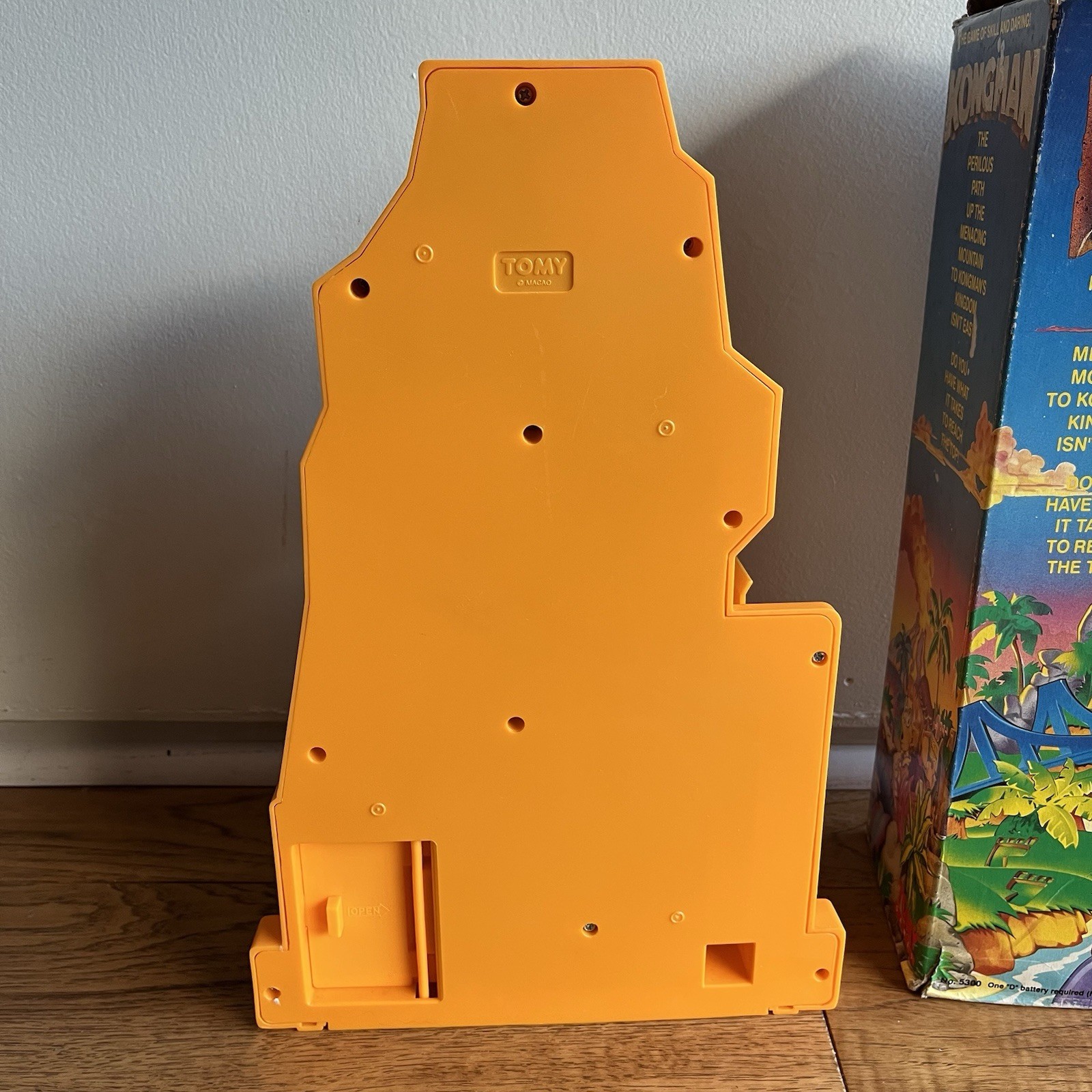 Vintage 1982 Tomy Kongman Game w Box Tested Battery Toy King Kong Marble Maze