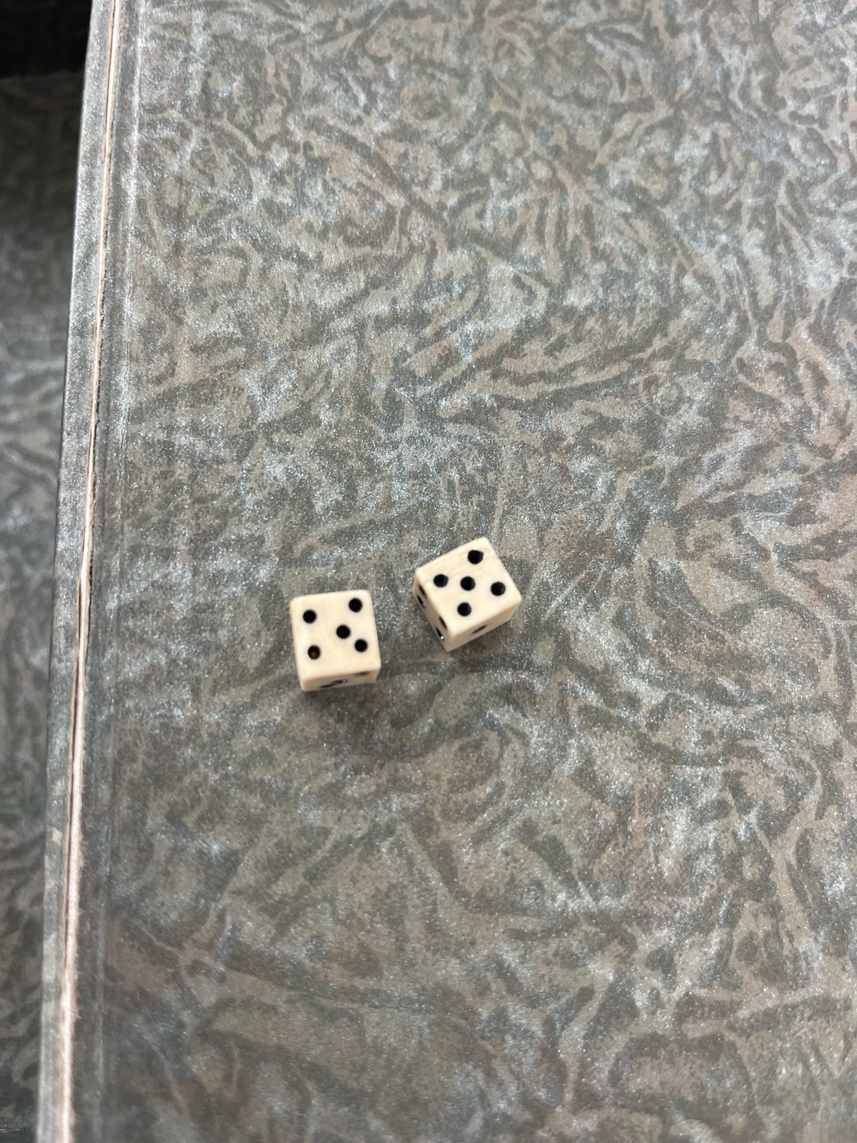 Antique 1920s Parker Brothers Mah-Jongg Bone And Bamboo Set Scoring Sticks Dice